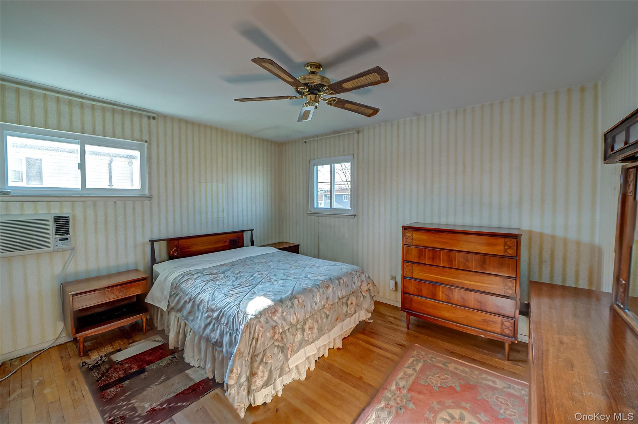 305 West 20th Street, Deer Park, NY 11729