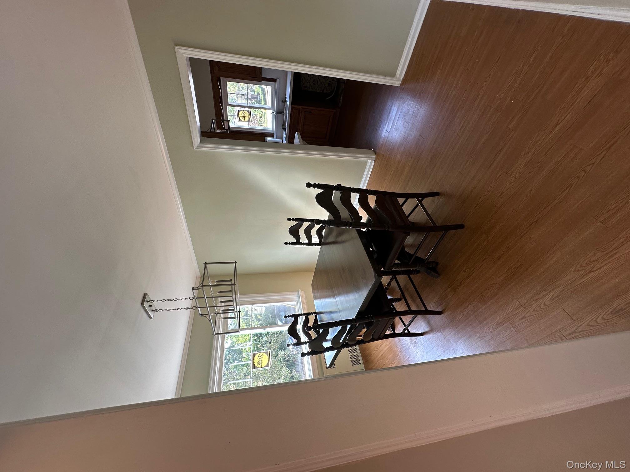 33 Farnum Street, Lynbrook, NY 11563