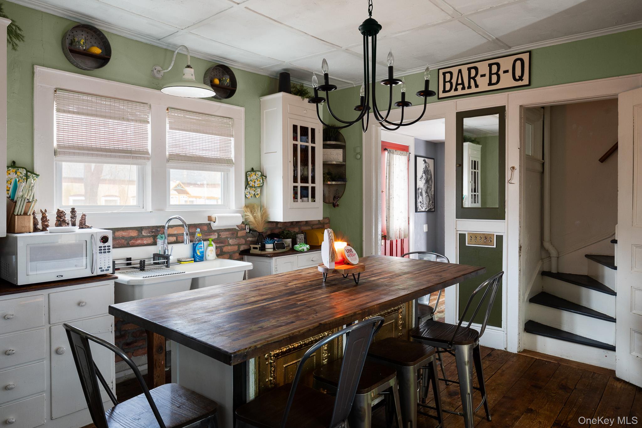 89 Cedar Avenue, Patchogue, NY 11772