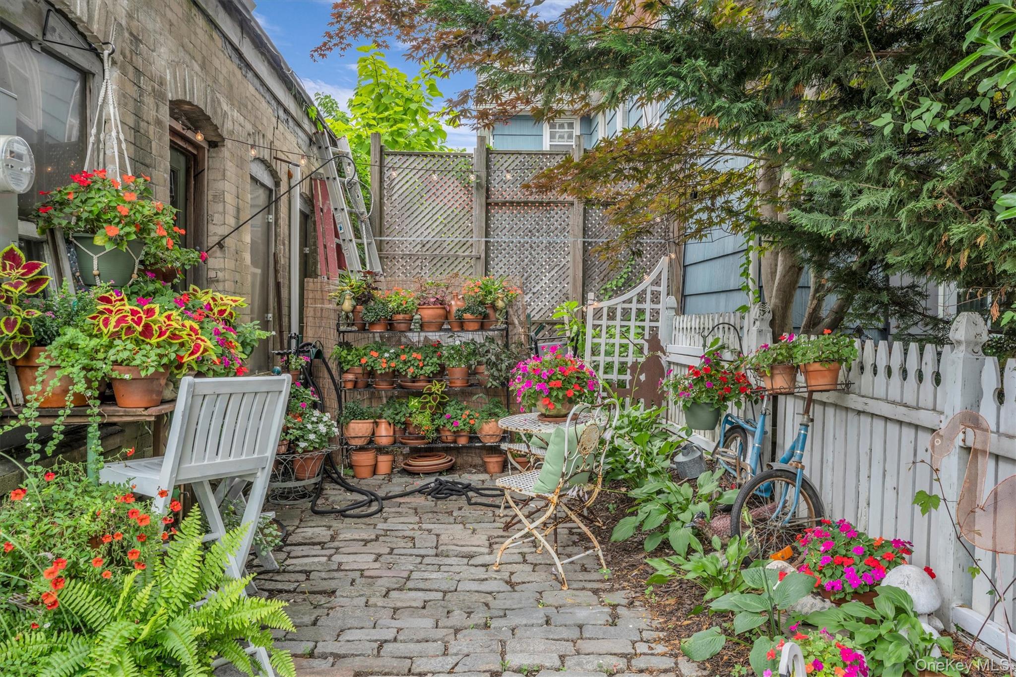 89 Cedar Avenue, Patchogue, NY 11772