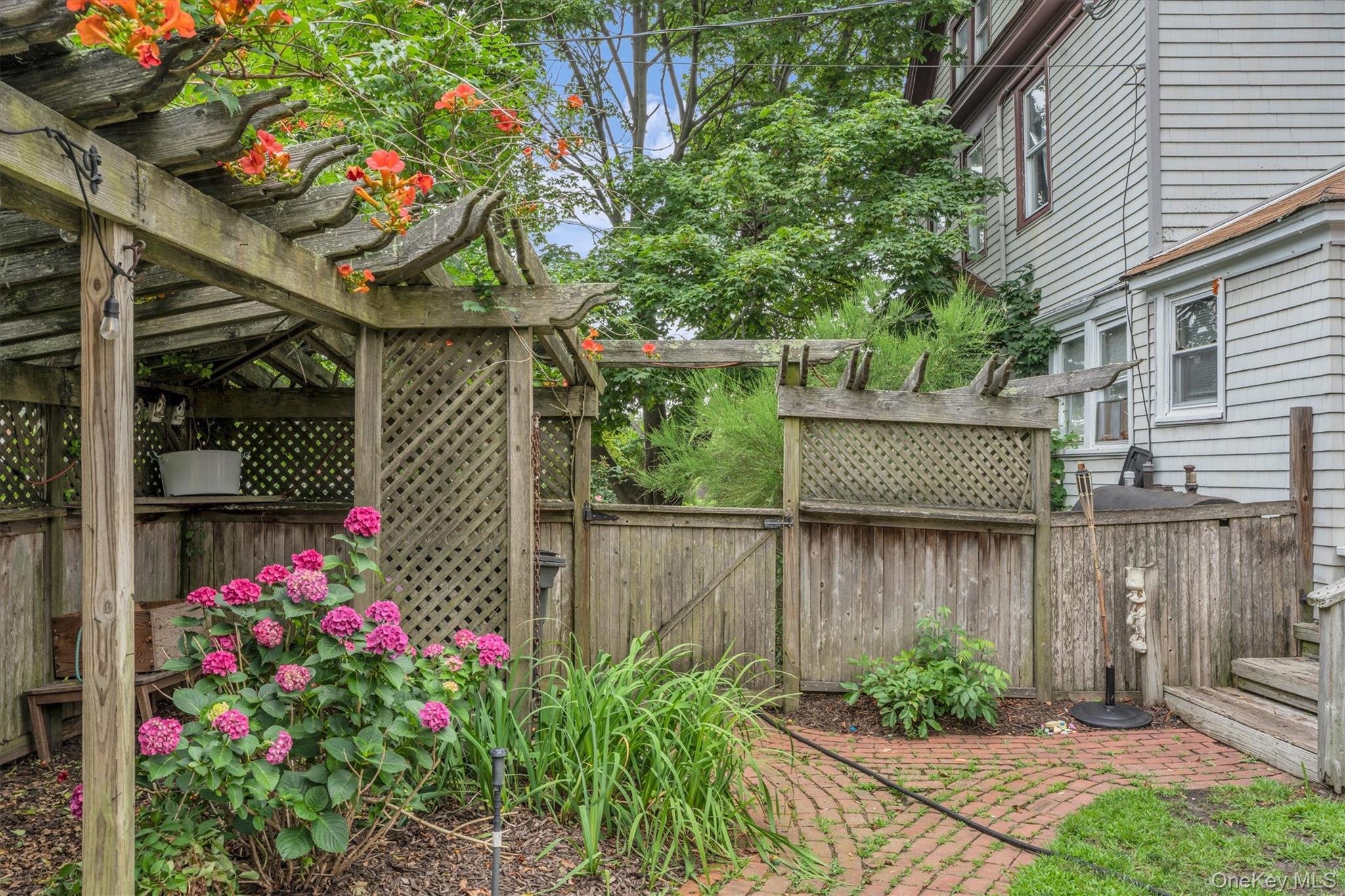 89 Cedar Avenue, Patchogue, NY 11772