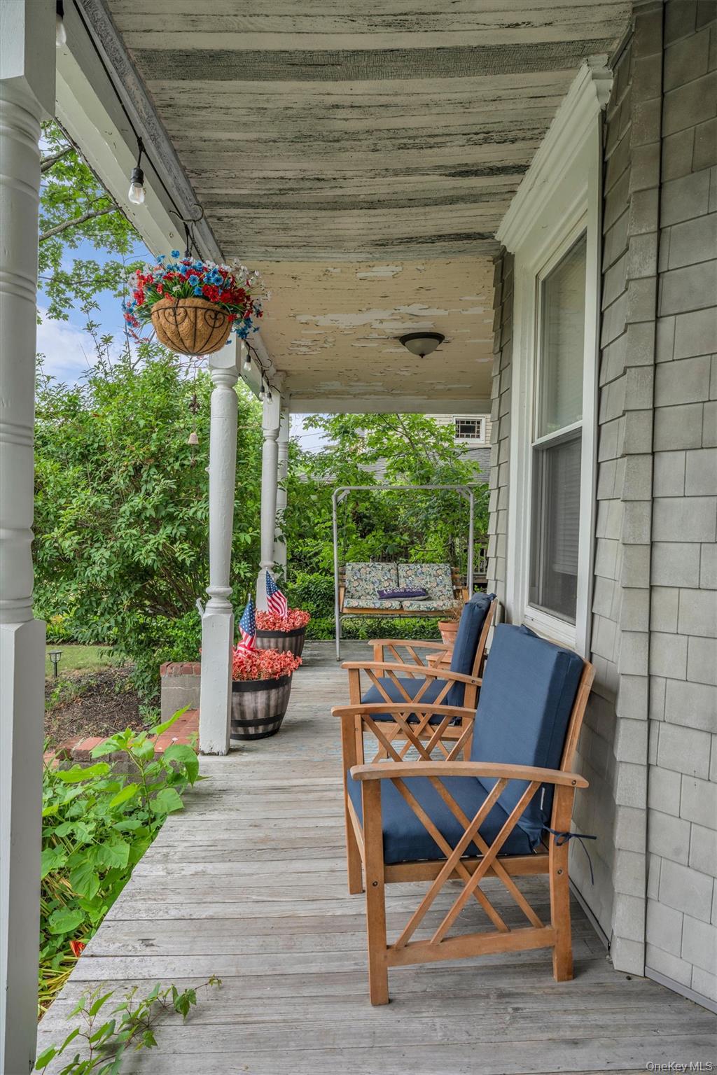 89 Cedar Avenue, Patchogue, NY 11772