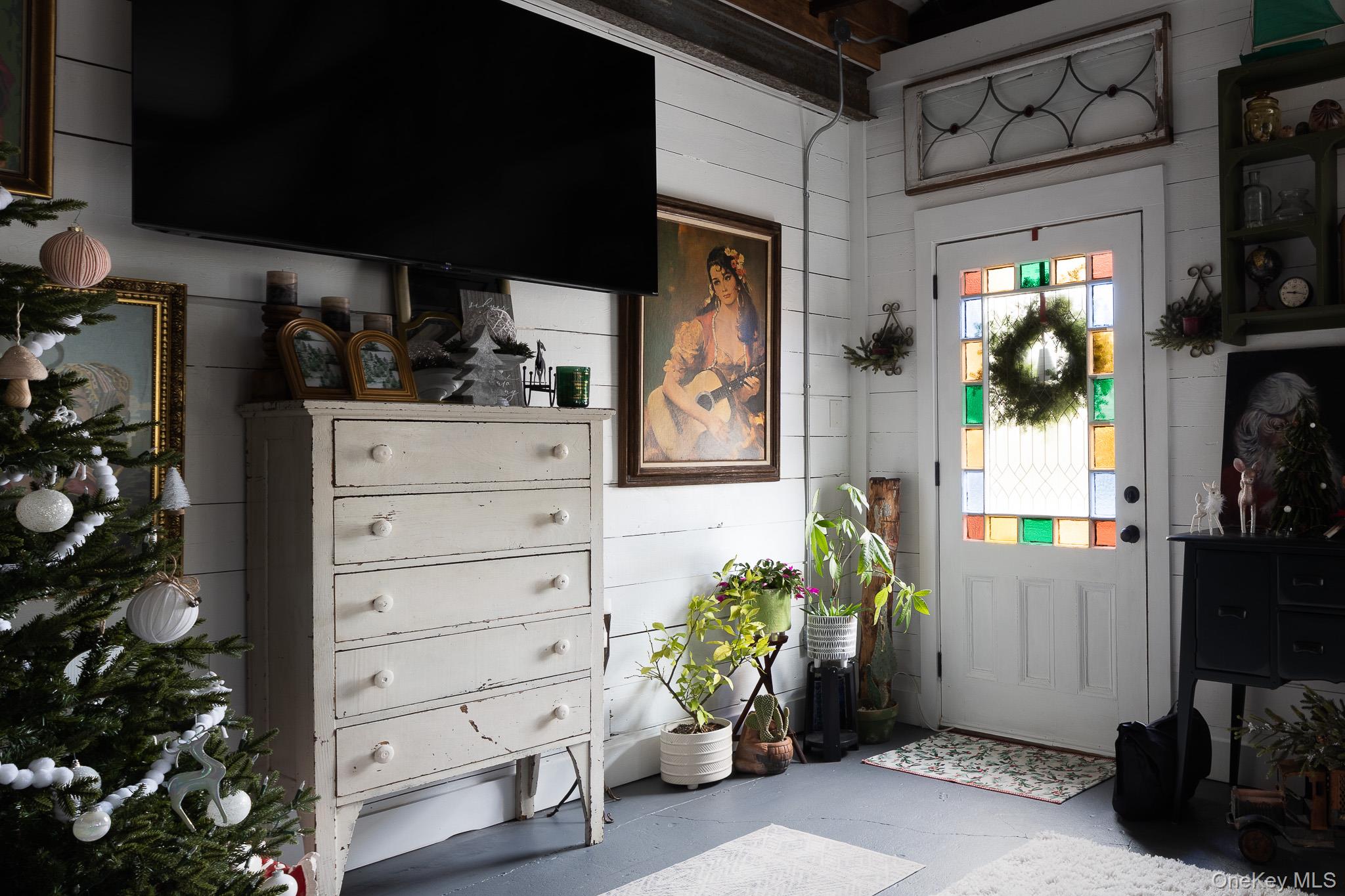 89 Cedar Avenue, Patchogue, NY 11772