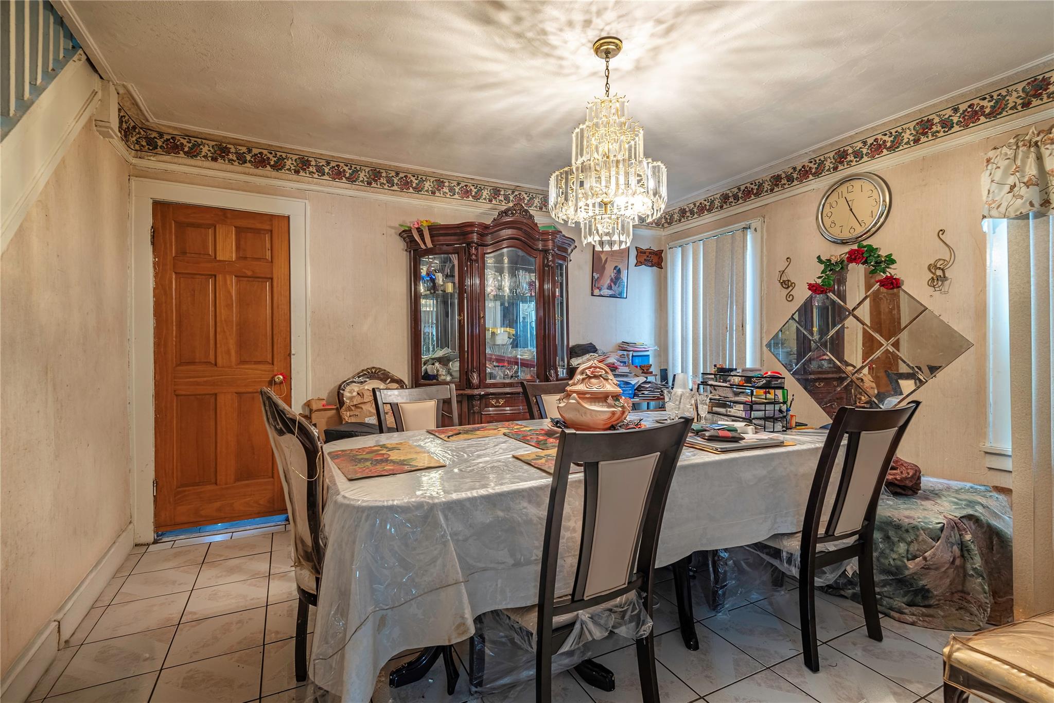 218-25 101 Avenue, Queens Village, NY 11429