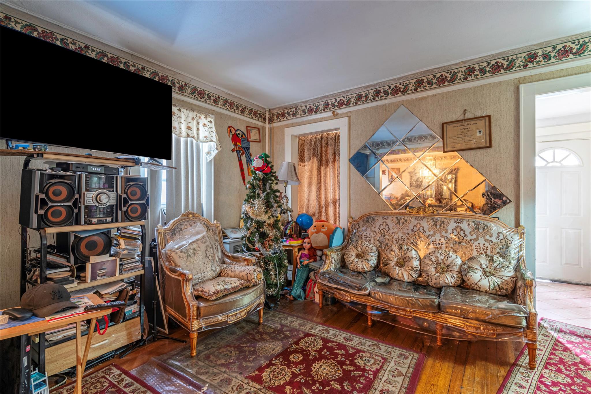 218-25 101 Avenue, Queens Village, NY 11429