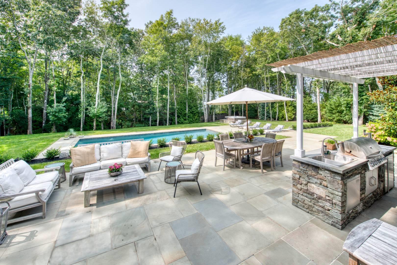 43 Scrimshaw Drive, Southampton, NY 11968