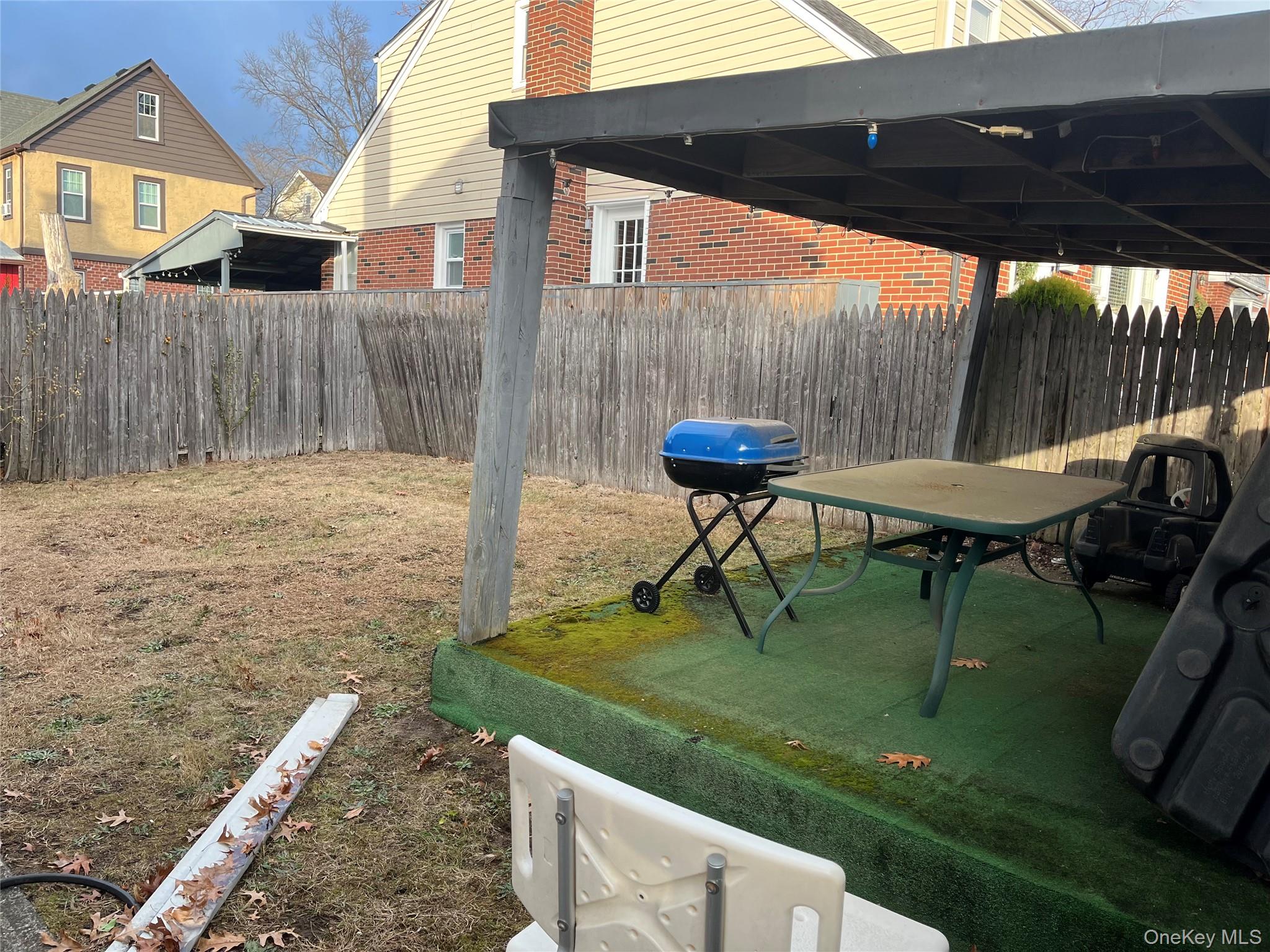 401 Dover, Westbury, NY 11590