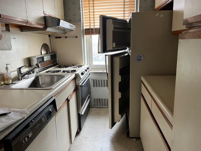 280 Guy Lombardo Avenue # 5G, Freeport, NY 11520