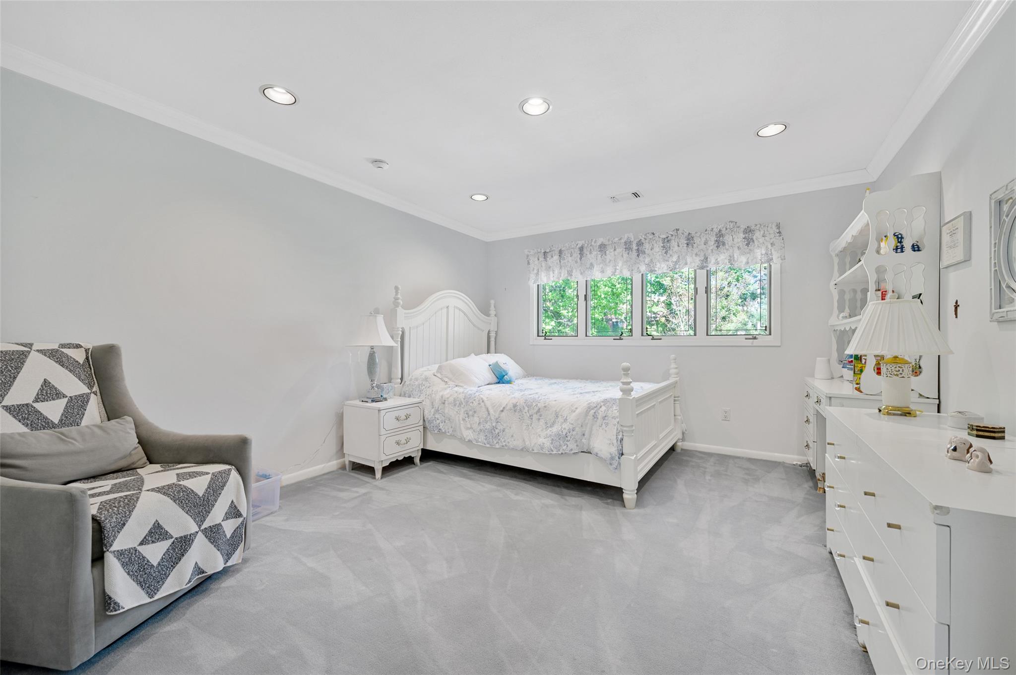 45 Bristol Drive, Manhasset, NY 11030