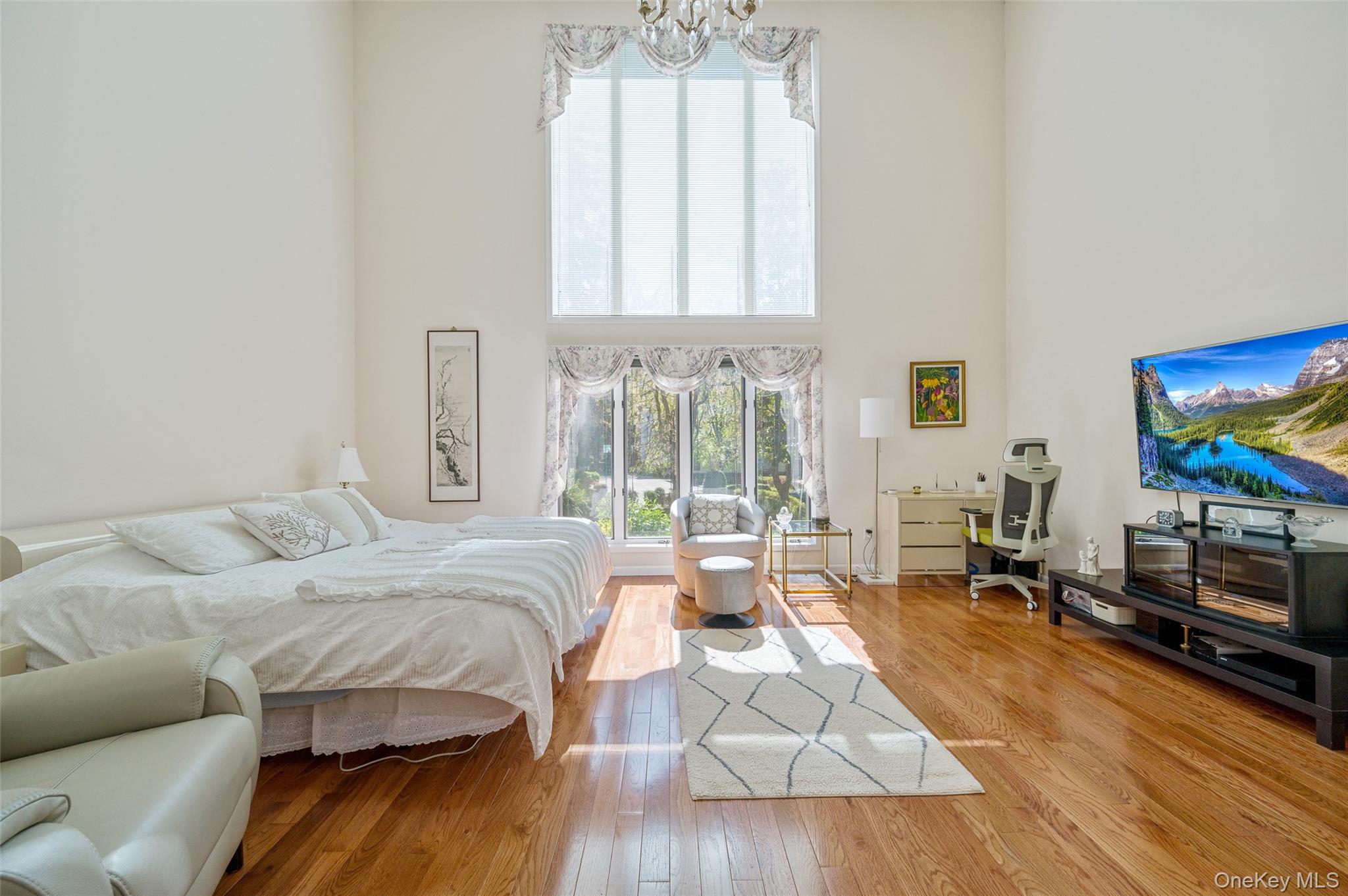 45 Bristol Drive, Manhasset, NY 11030