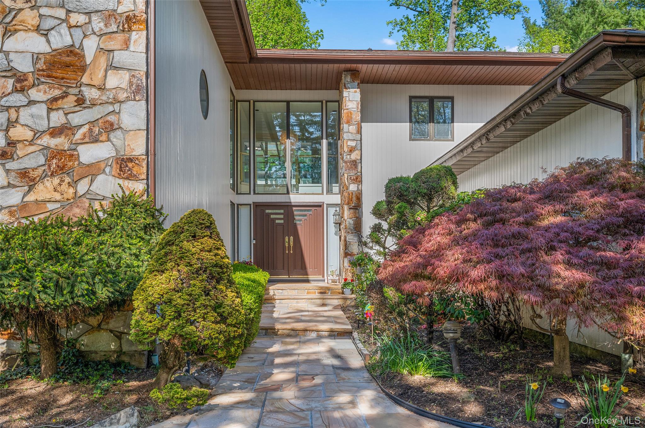 45 Bristol Drive, Manhasset, NY 11030