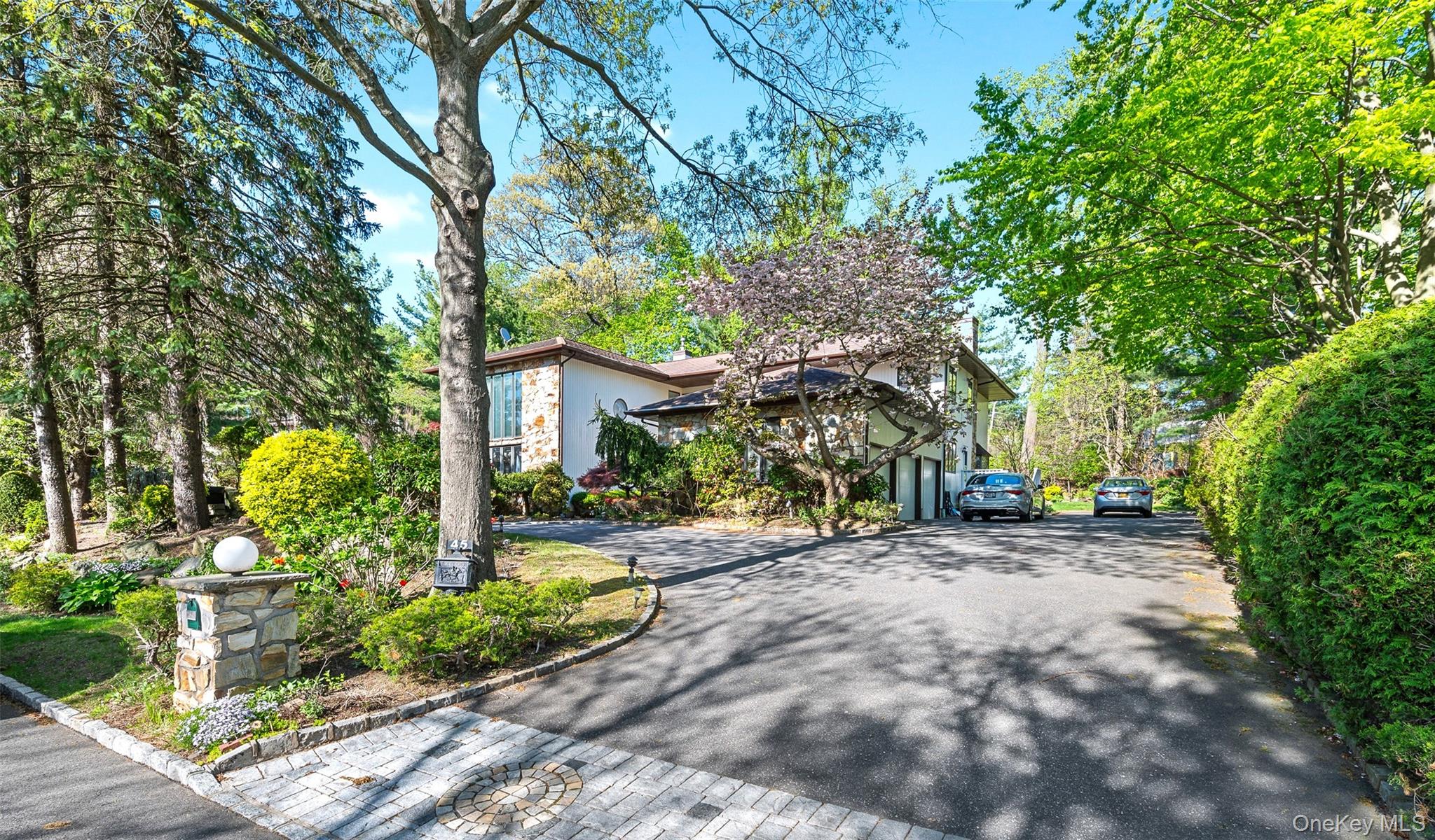 45 Bristol Drive, Manhasset, NY 11030