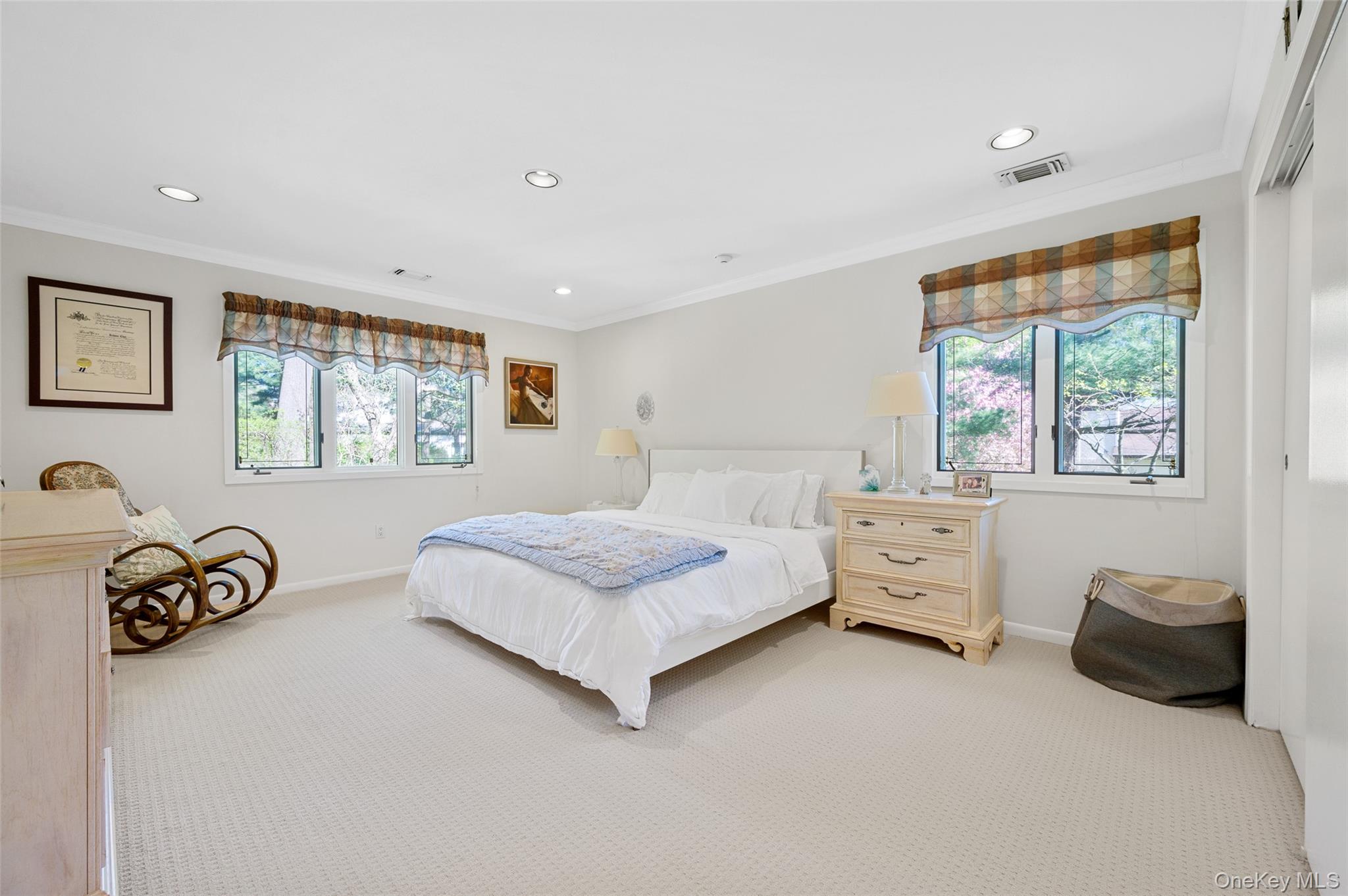 45 Bristol Drive, Manhasset, NY 11030