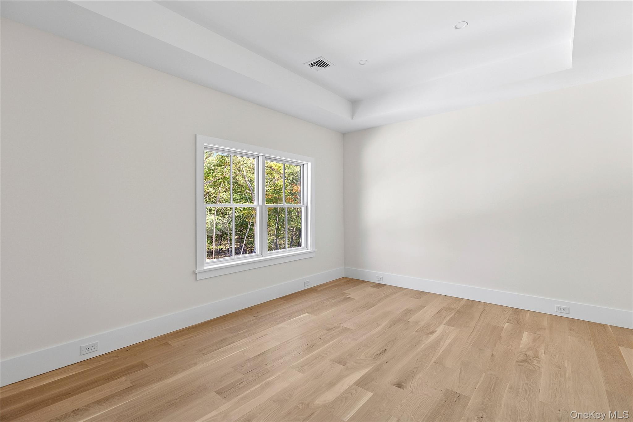 32 North Bay Avenue, Eastport, NY 11941