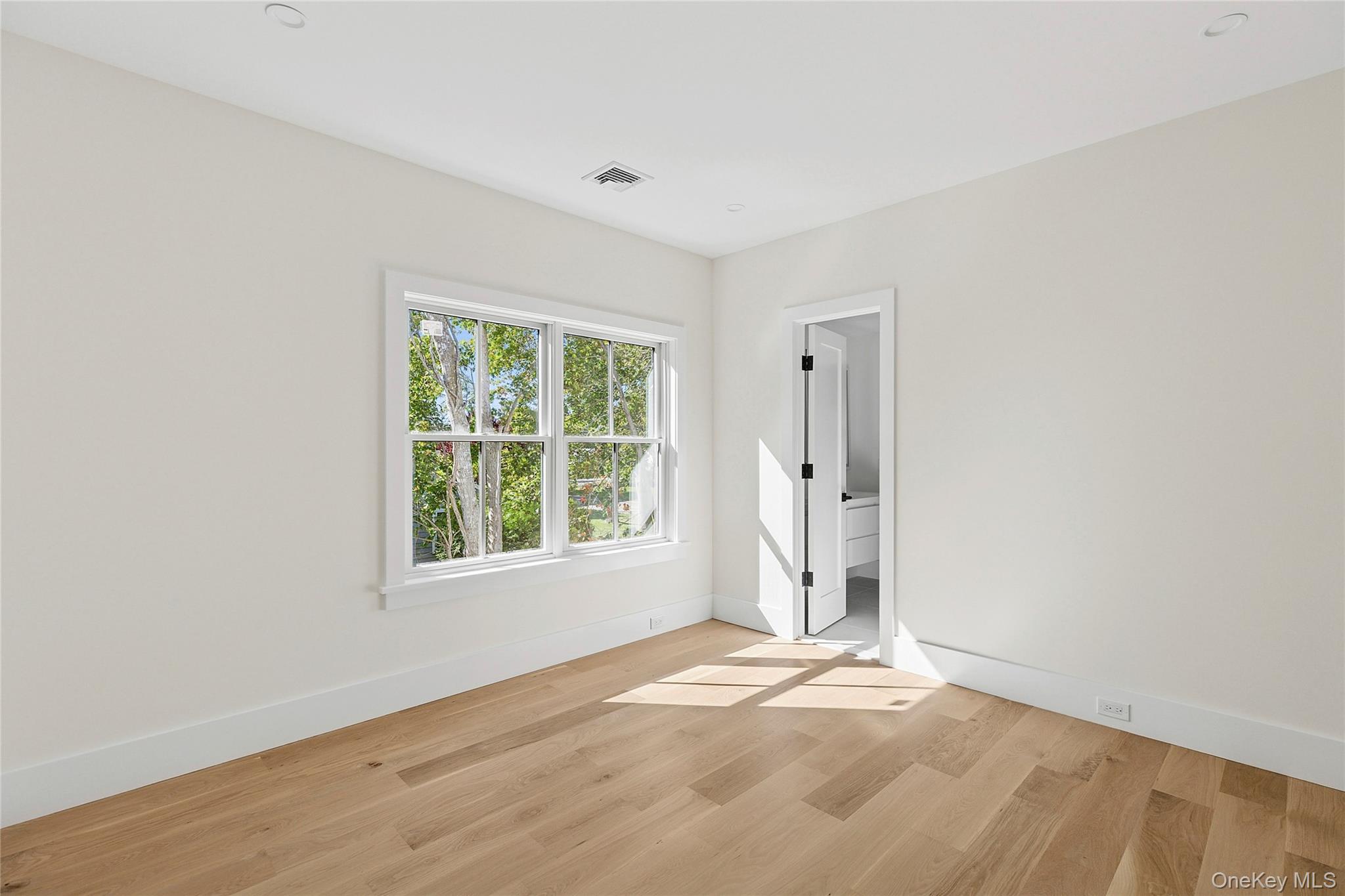 32 North Bay Avenue, Eastport, NY 11941