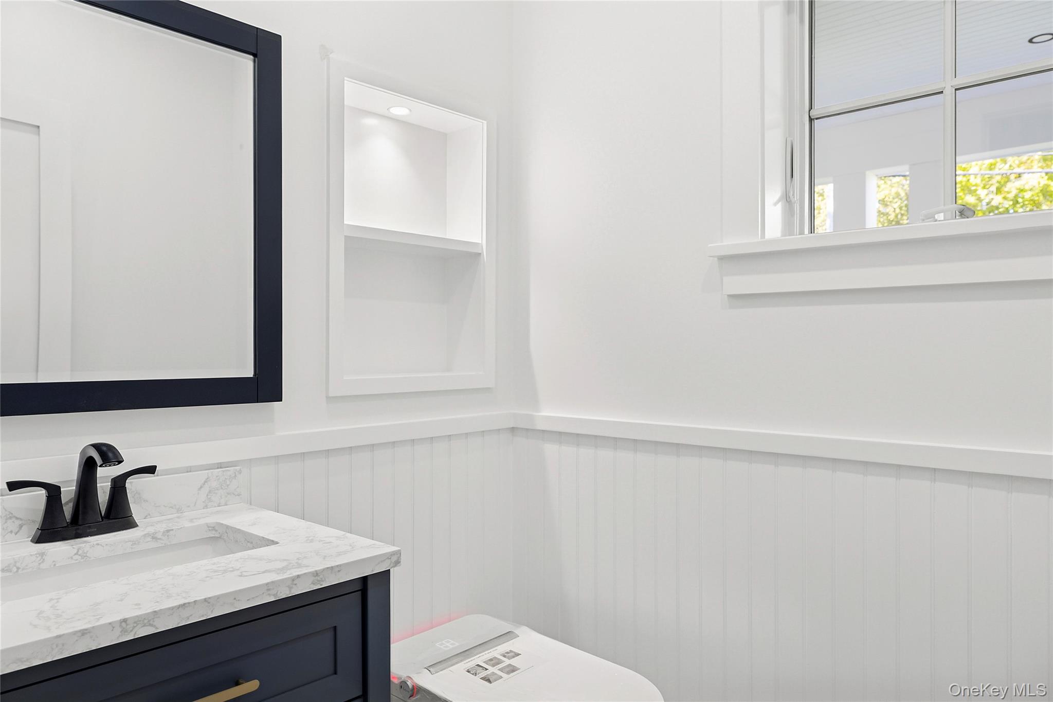 32 North Bay Avenue, Eastport, NY 11941