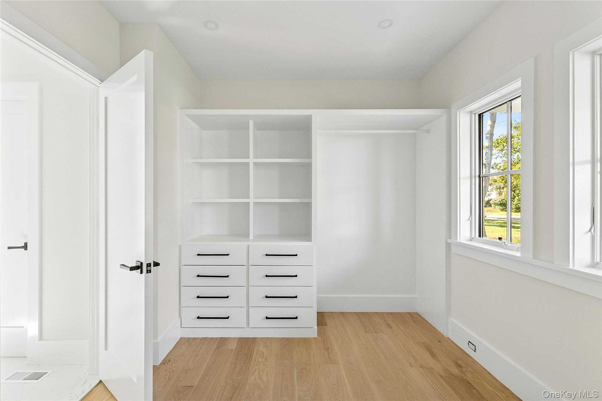 32 North Bay Avenue, Eastport, NY 11941