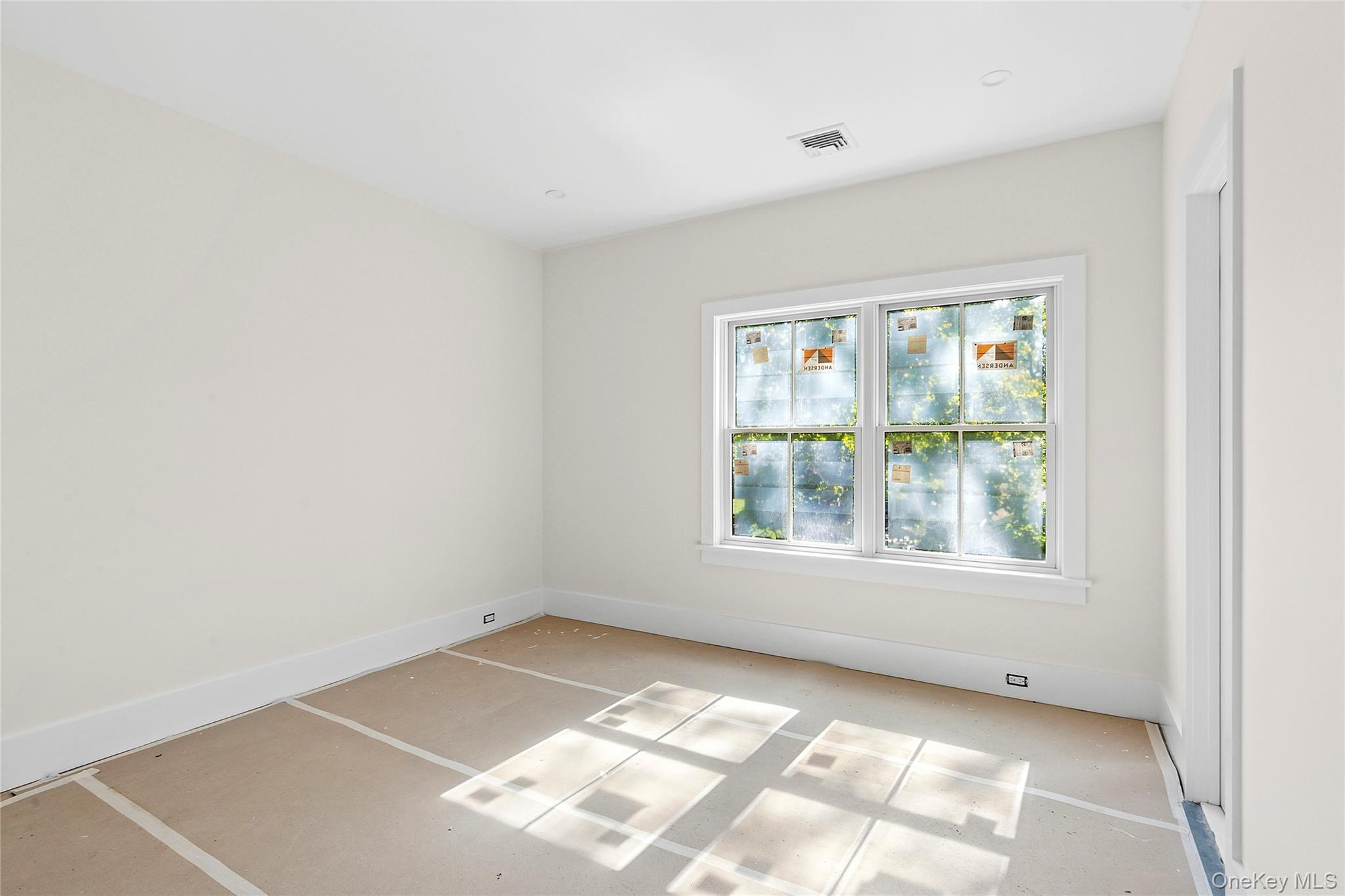 32 North Bay Avenue, Eastport, NY 11941