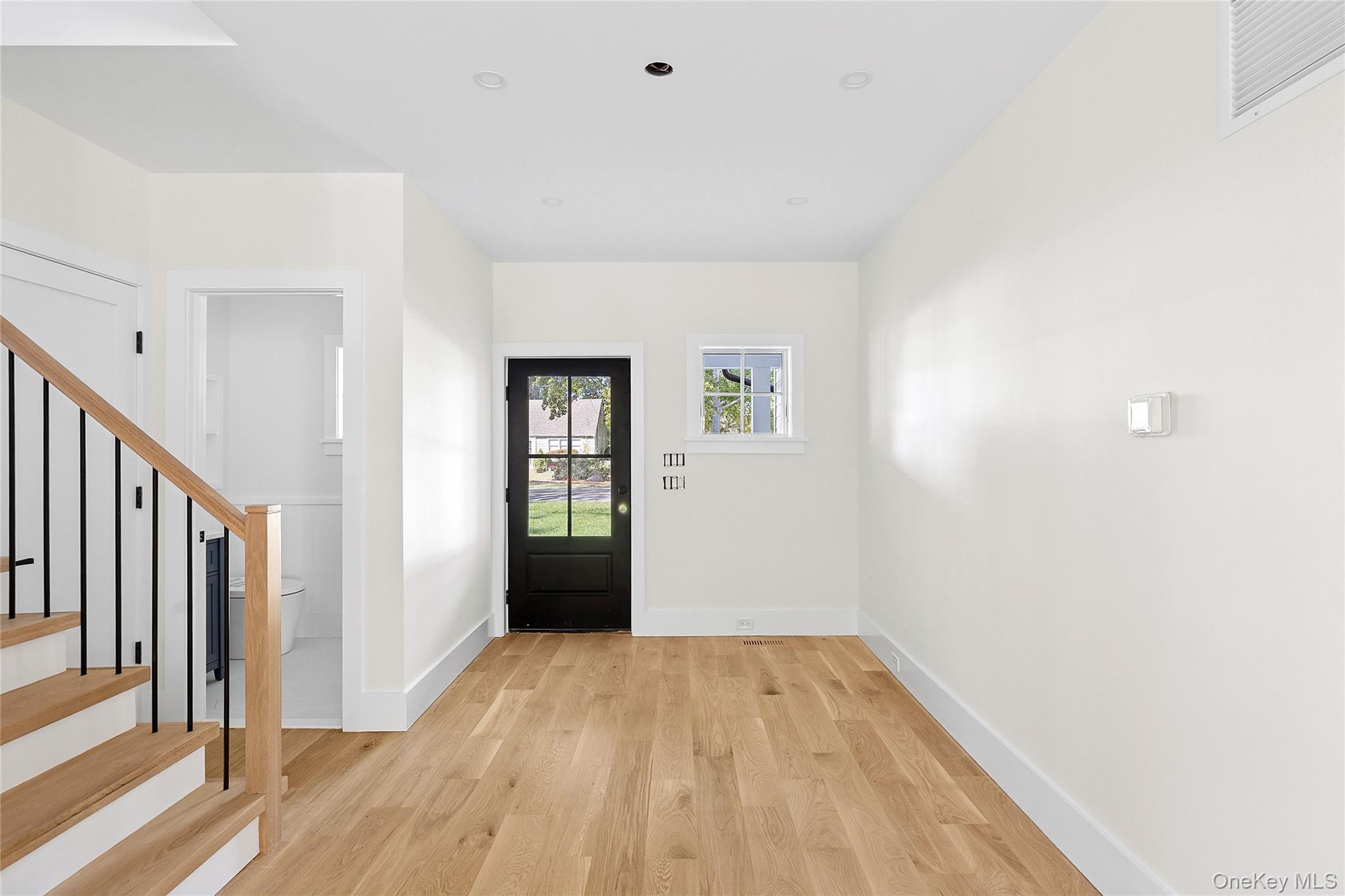 32 North Bay Avenue, Eastport, NY 11941