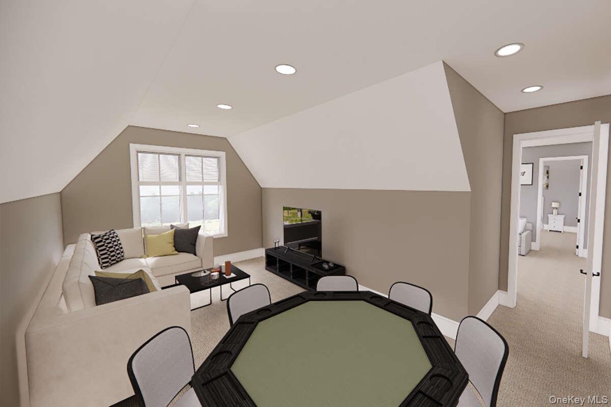 38 North Bay Avenue, Eastport, NY 11941