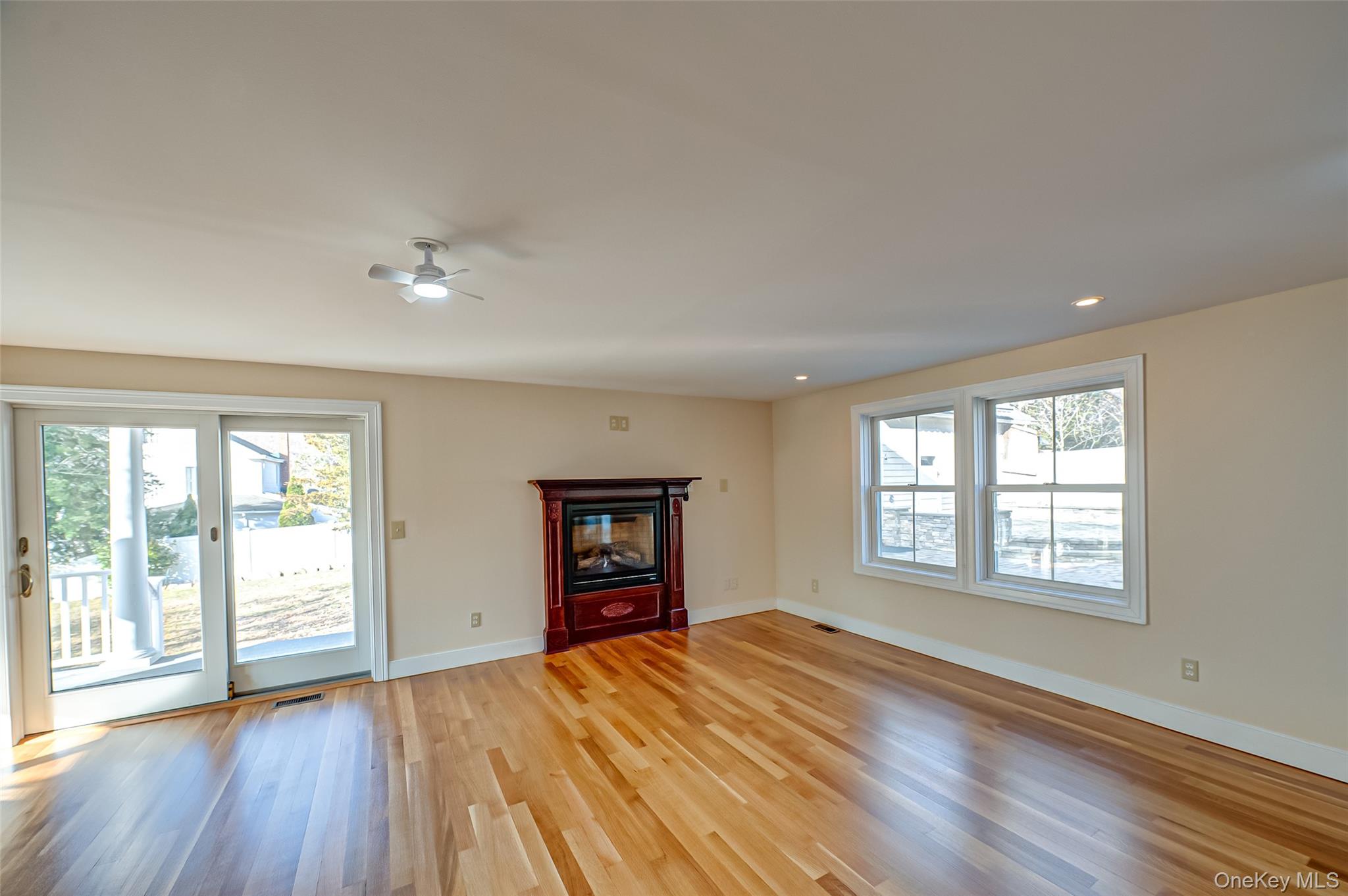 213 Maiden Lane, Port Jefferson, NY 11777