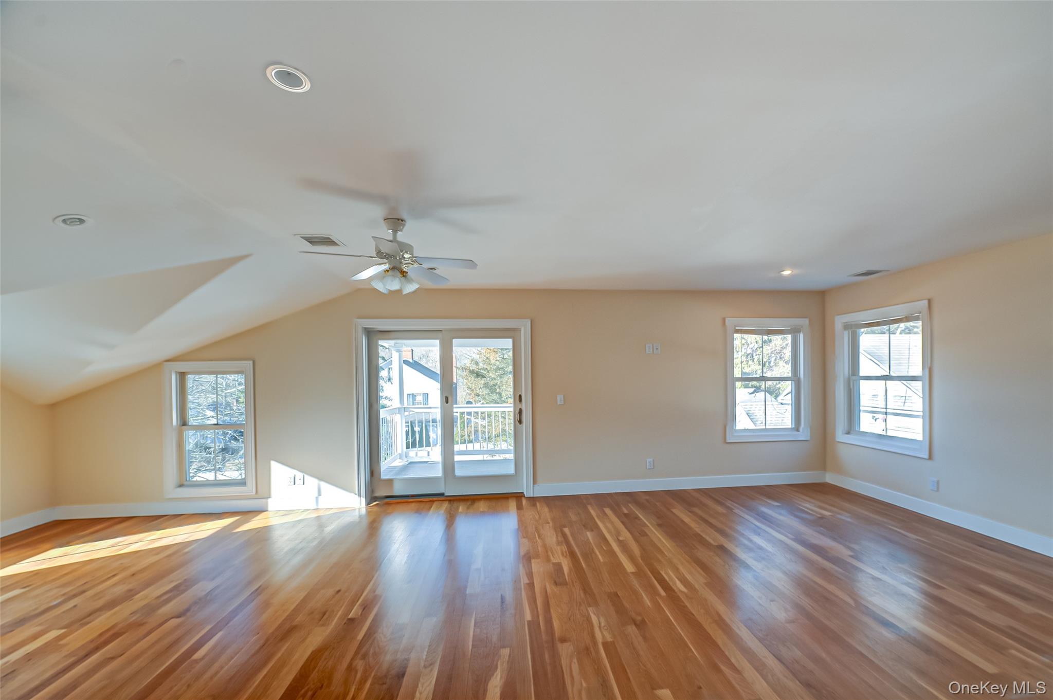 213 Maiden Lane, Port Jefferson, NY 11777