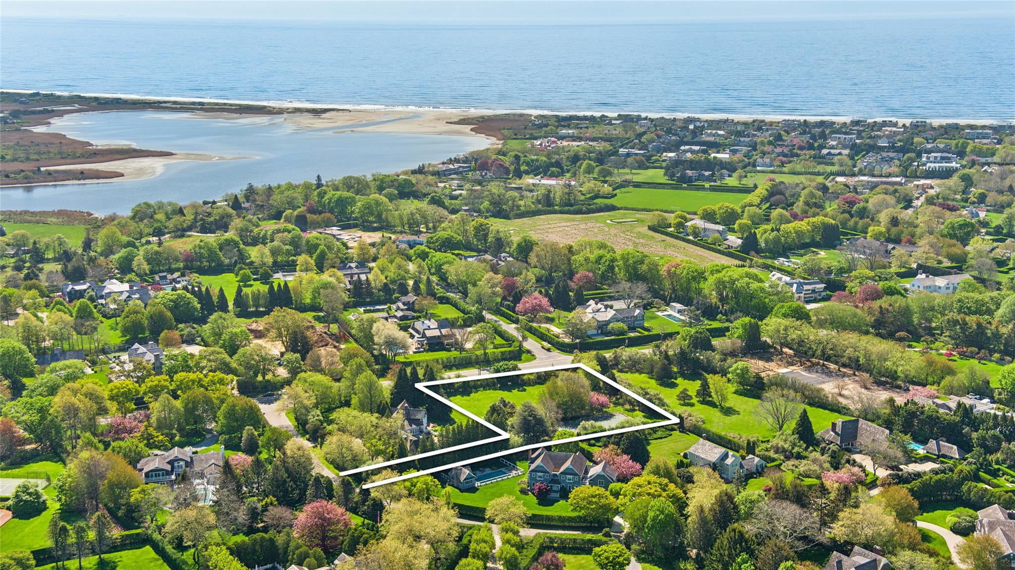 33 Bridgefield, Bridgehampton, NY