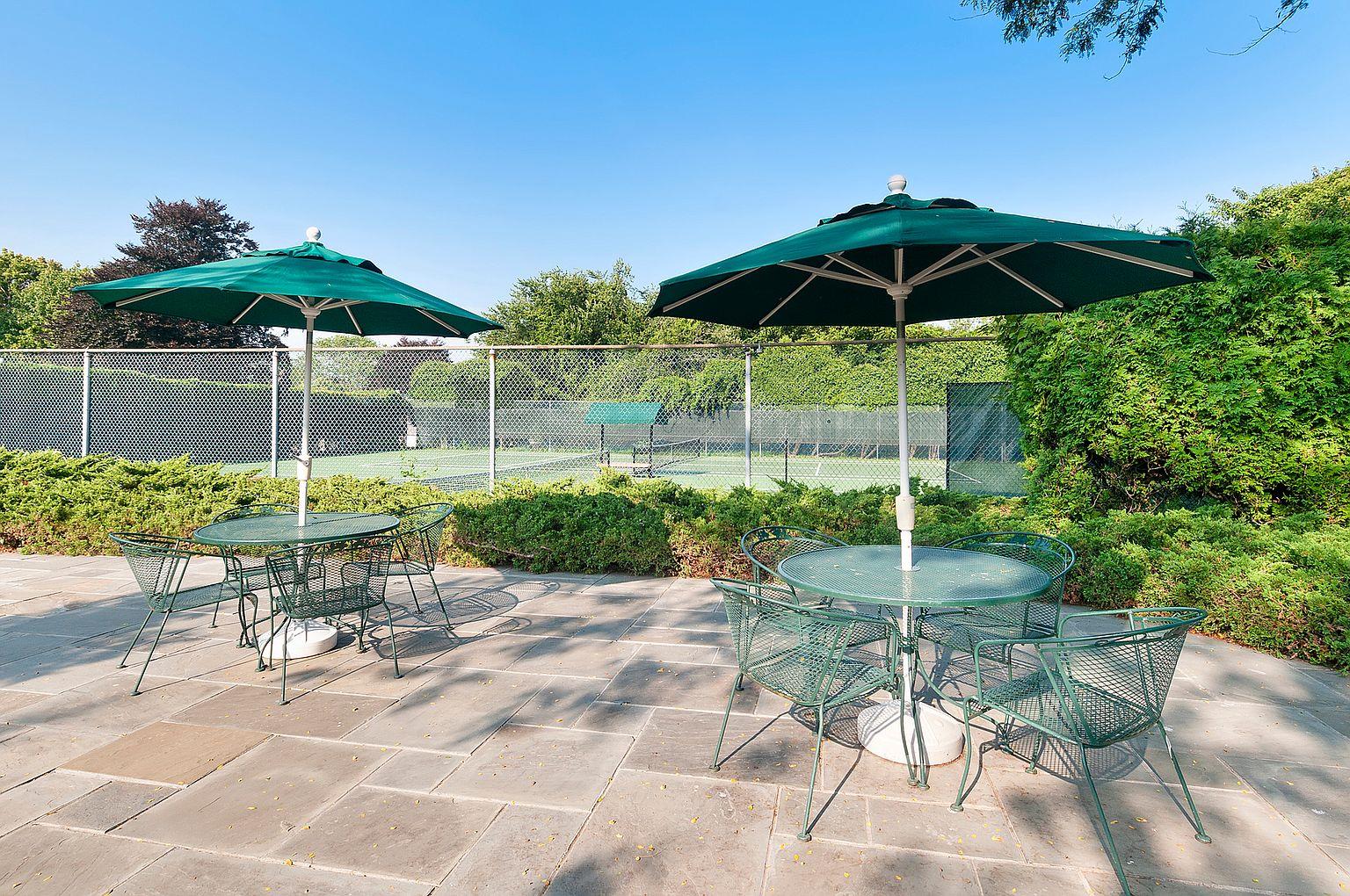 520 Hampton # 18, Southampton, NY 11968