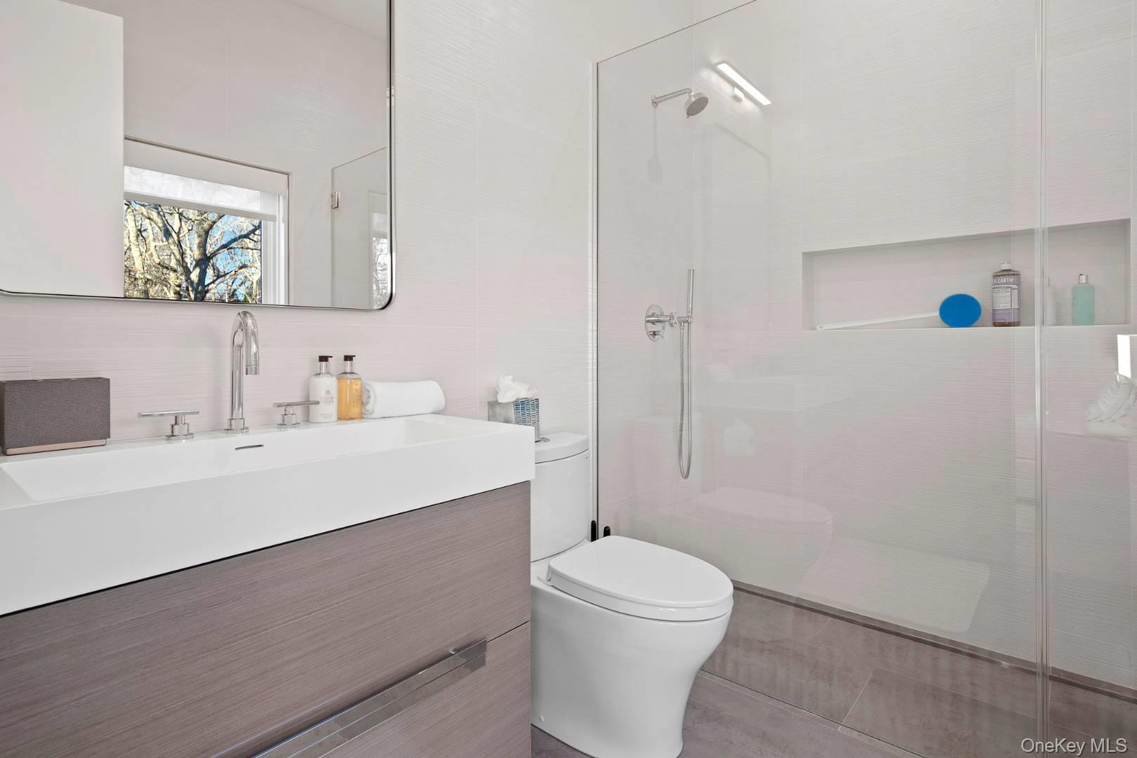 28 Kendalls Lane, Southampton, NY 11968