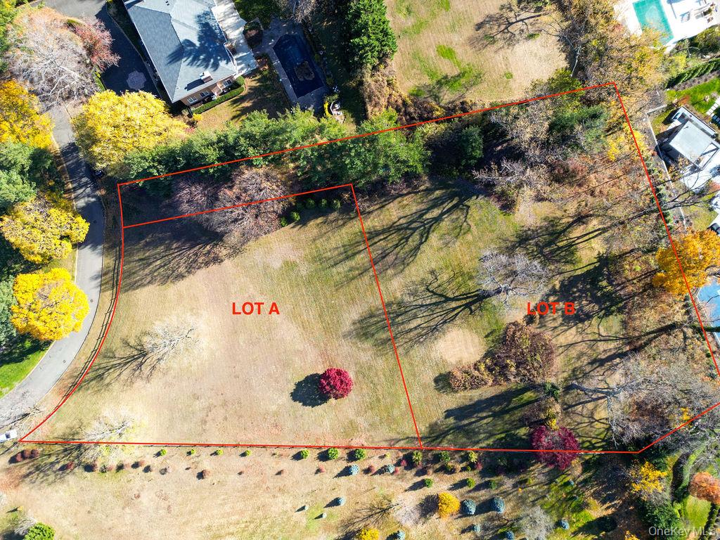 16-B Hamptworth Drive, Great Neck, NY 11024