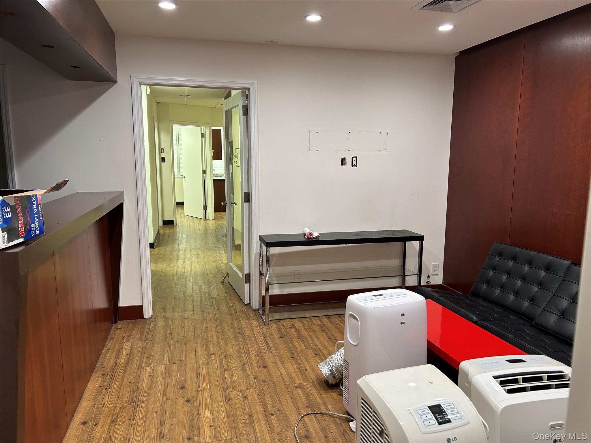 218-14 Northern Boulevard # 104, Bayside, NY 11361