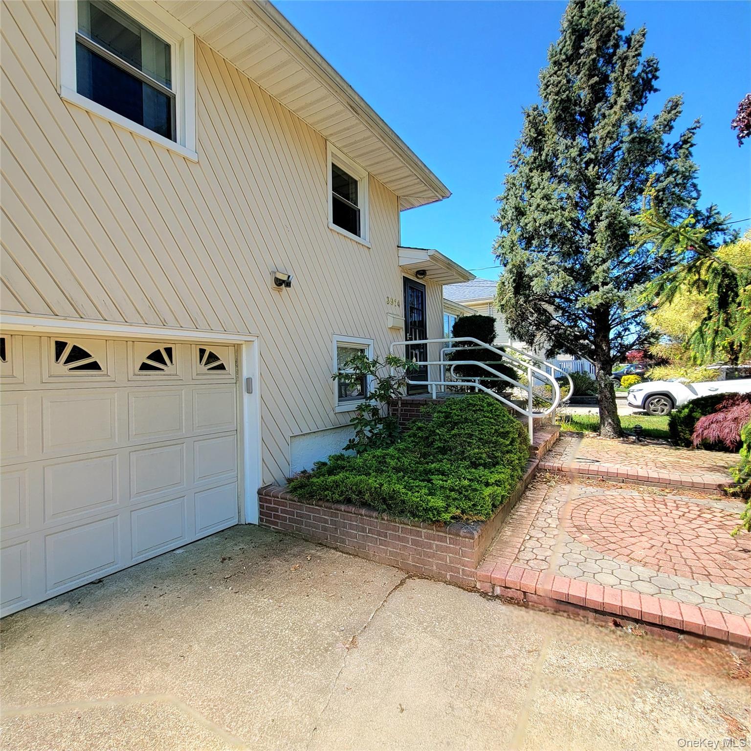 3914 Jerusalem Avenue, Seaford, NY 11783