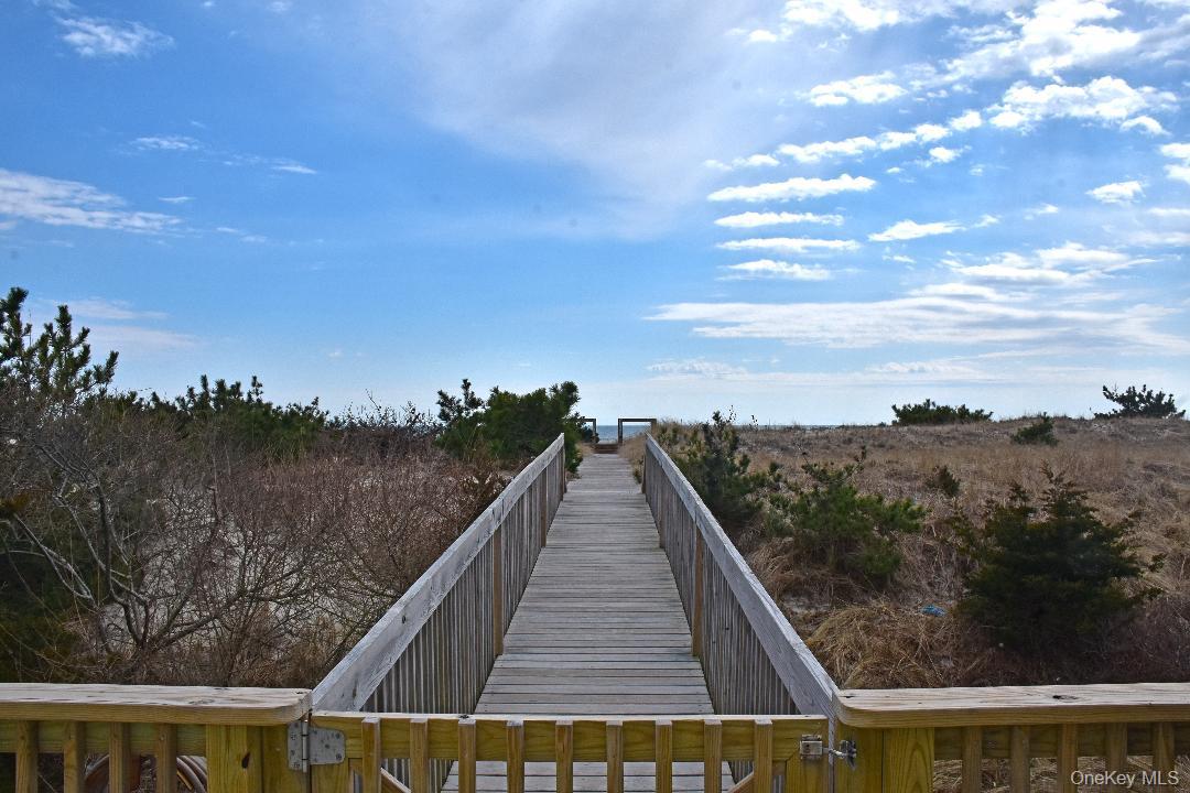 561 Dune Road, Westhampton, NY 11978