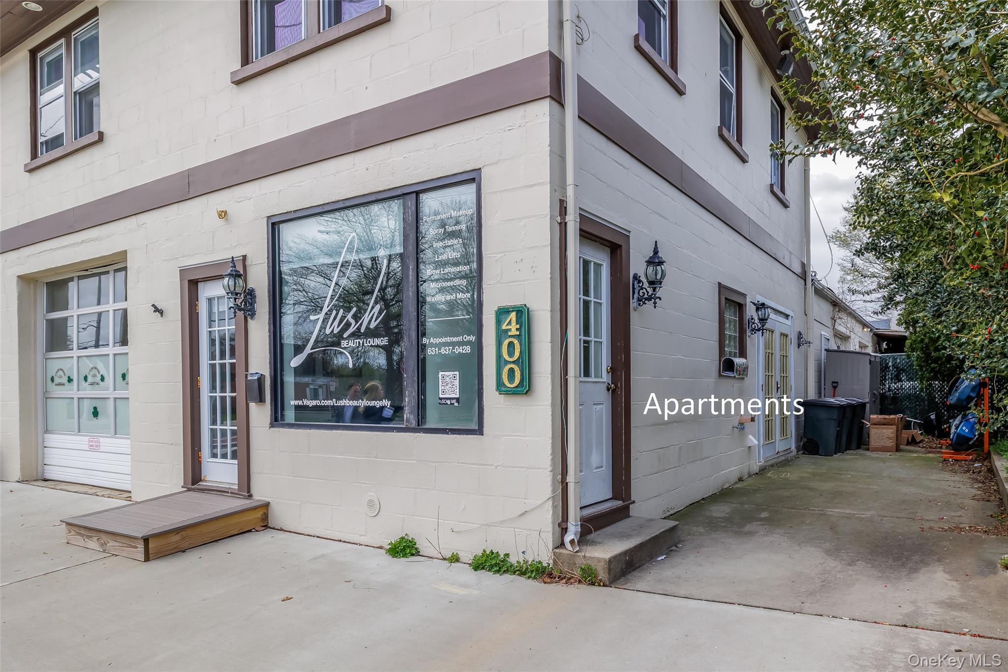 400 Lake Avenue, Saint James, NY 11780