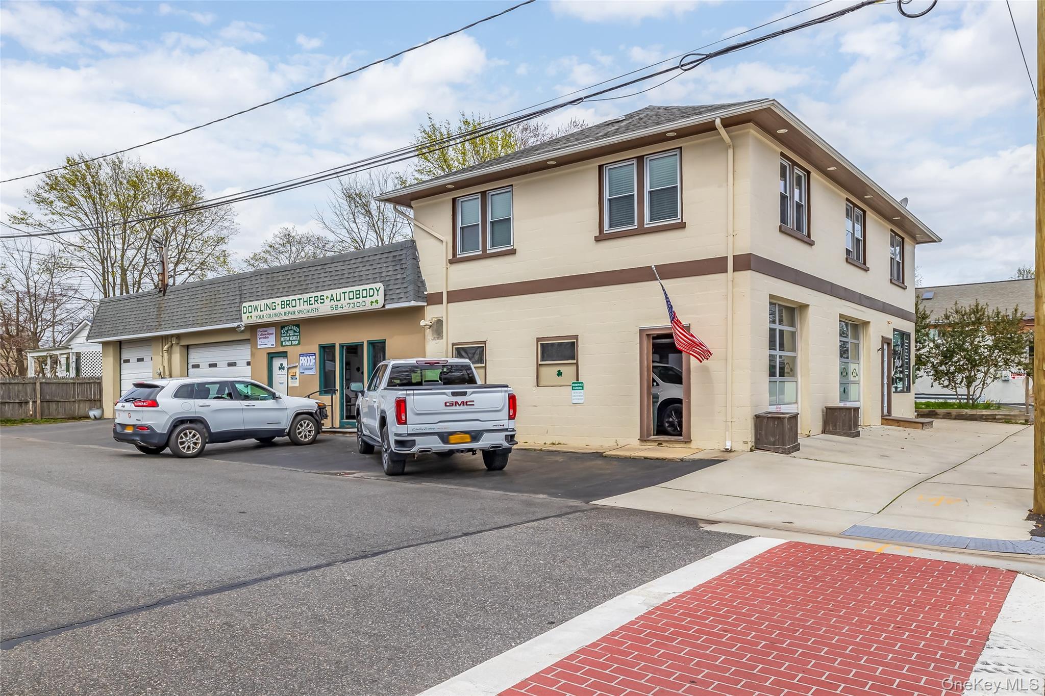 400 Lake Avenue, Saint James, NY 11780