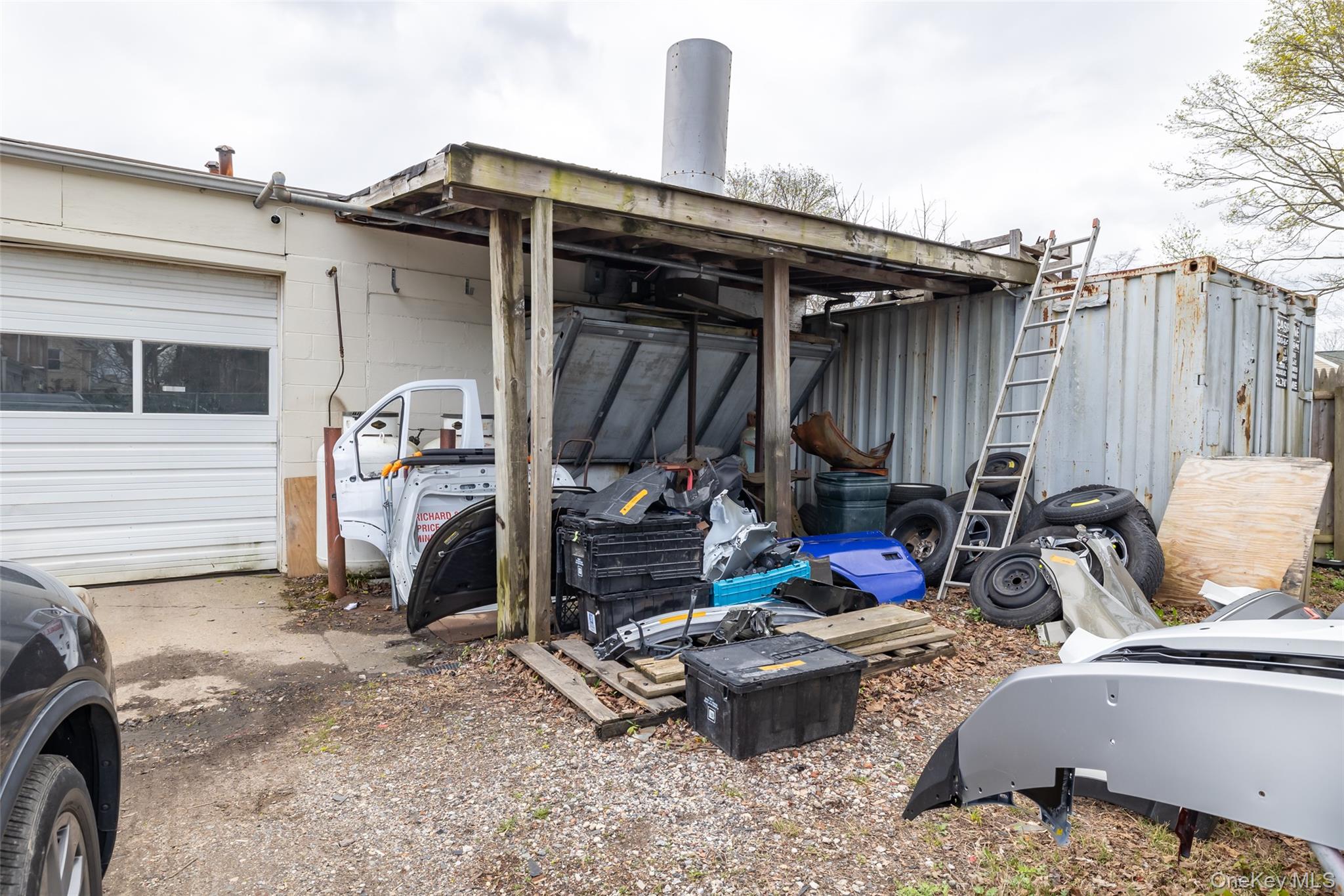 400 Lake Avenue, Saint James, NY 11780