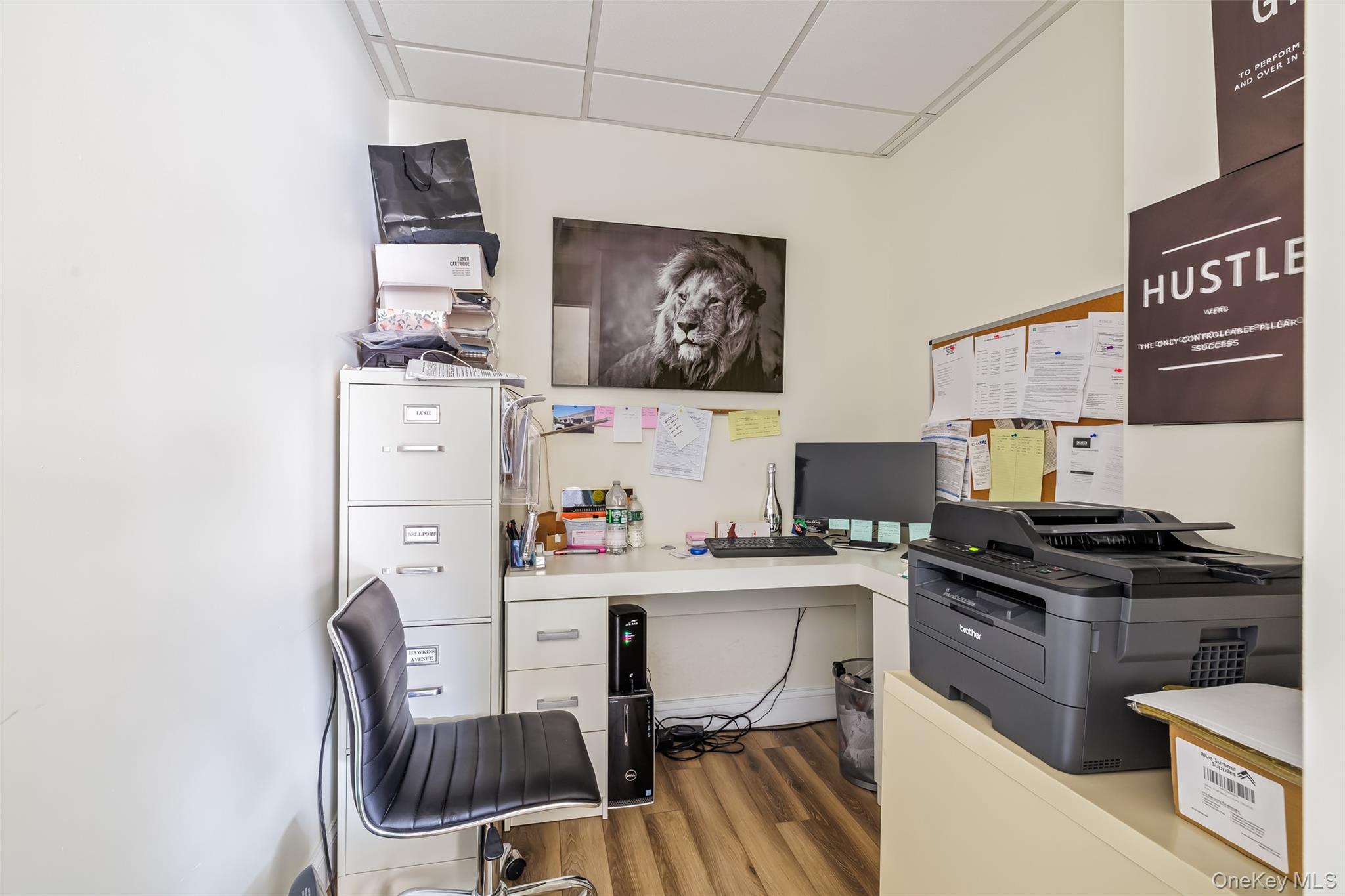 400 Lake Avenue, Saint James, NY 11780