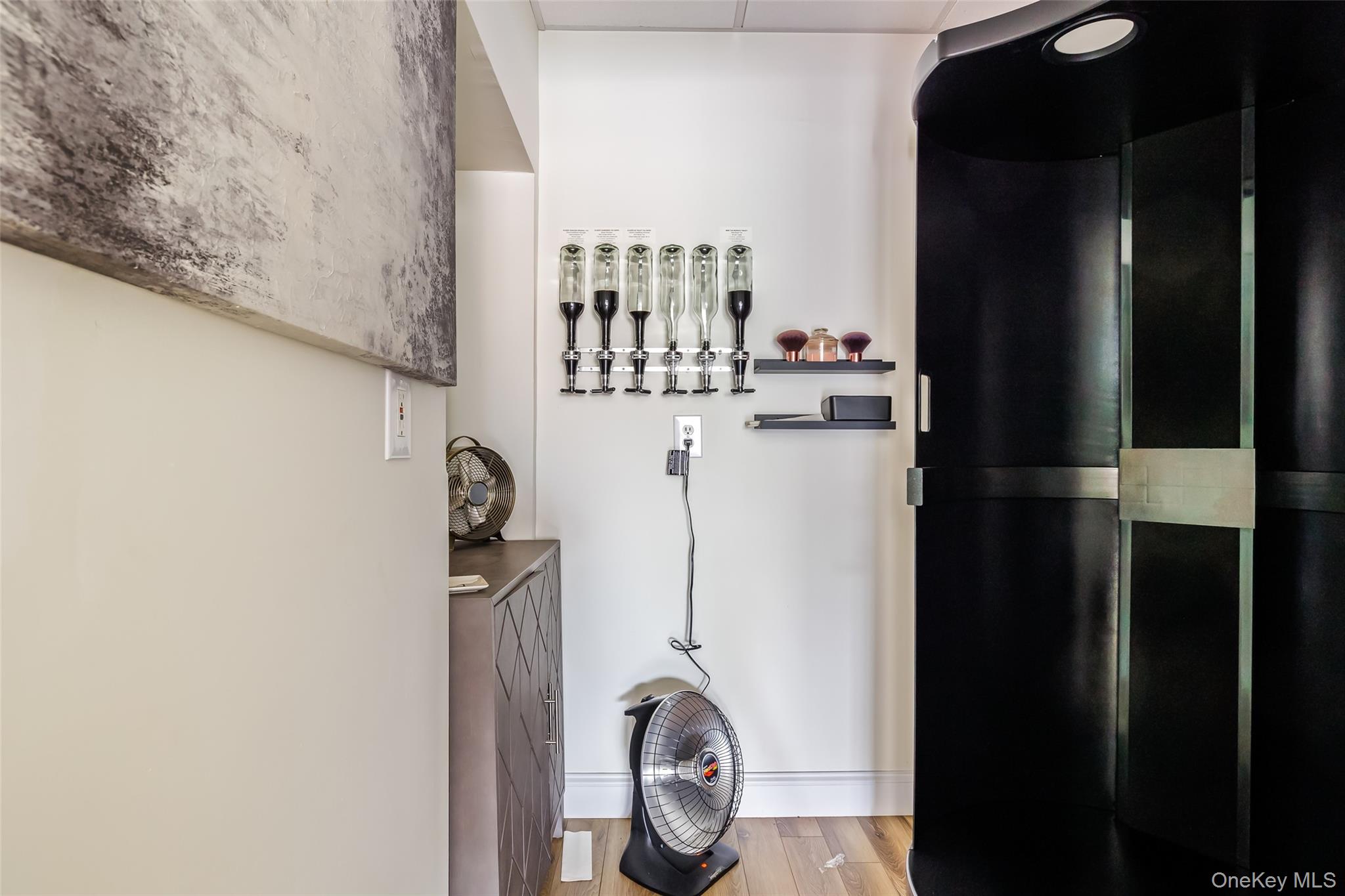 400 Lake Avenue, Saint James, NY 11780