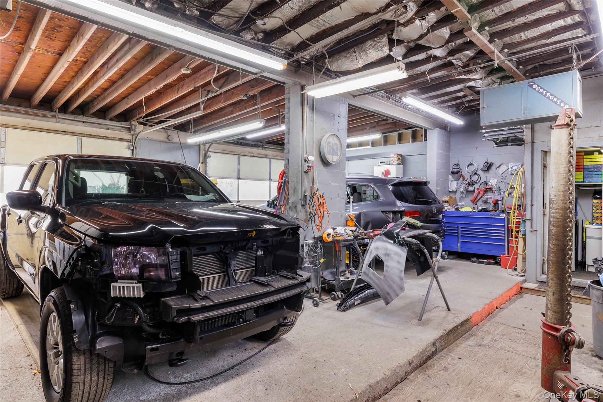 400 Lake Avenue, Saint James, NY 11780