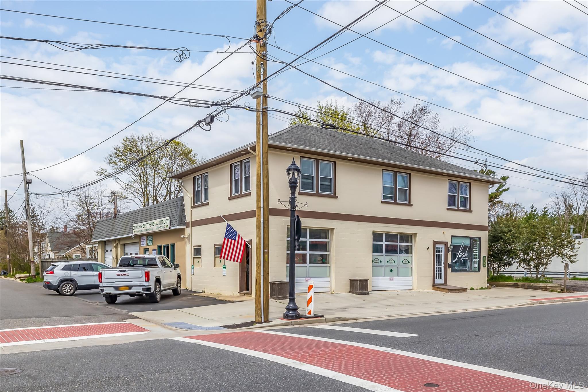 400 Lake Avenue, Saint James, NY 11780