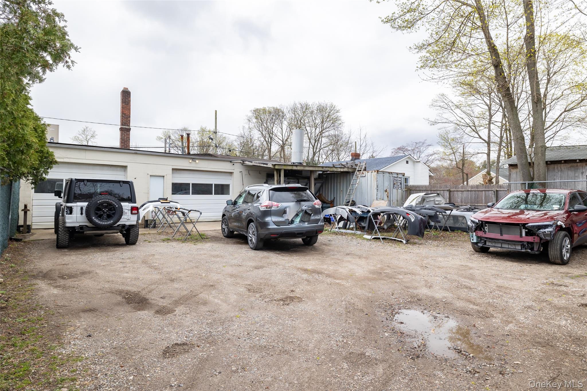 400 Lake Avenue, Saint James, NY 11780