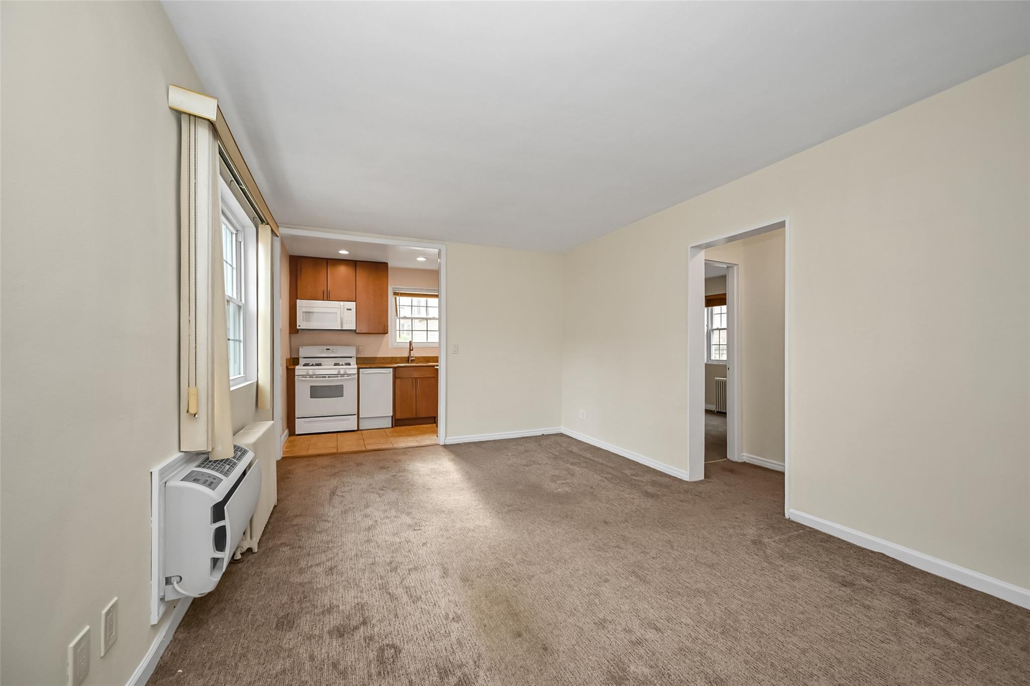 224-44 Horace Harding Expressway # Lower/627, Oakland Gardens, NY 11364
