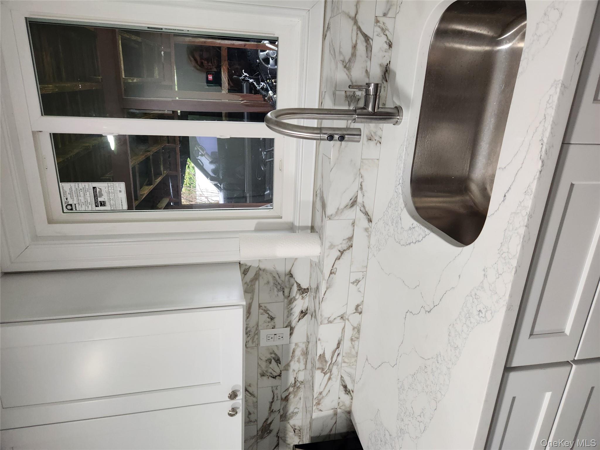 27 Estates Lane, Shoreham, NY 11786