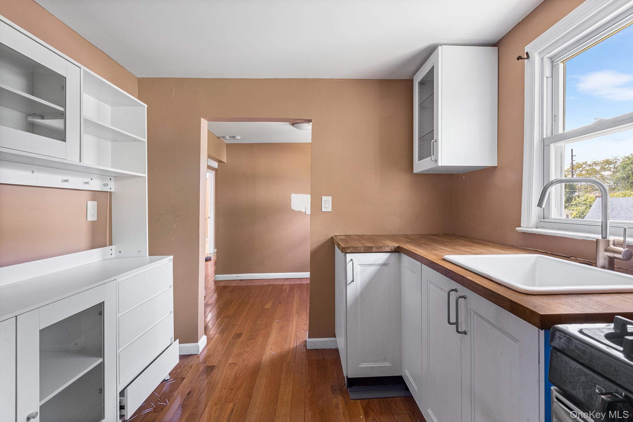 40 Carnegie Avenue, Elmont, NY 11003