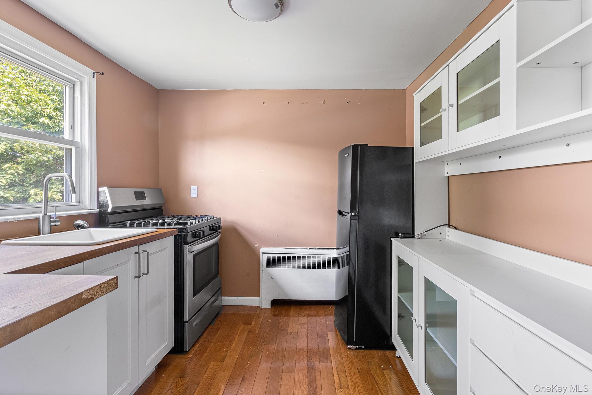 40 Carnegie Avenue, Elmont, NY 11003