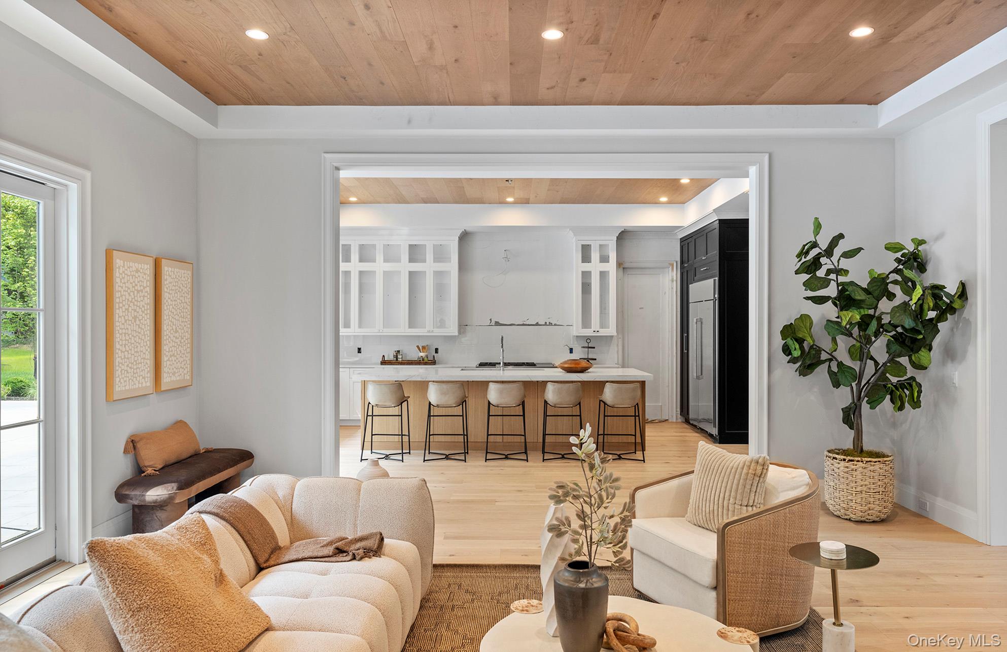 2524 Noyack Rd, Sag Harbor, NY 11963