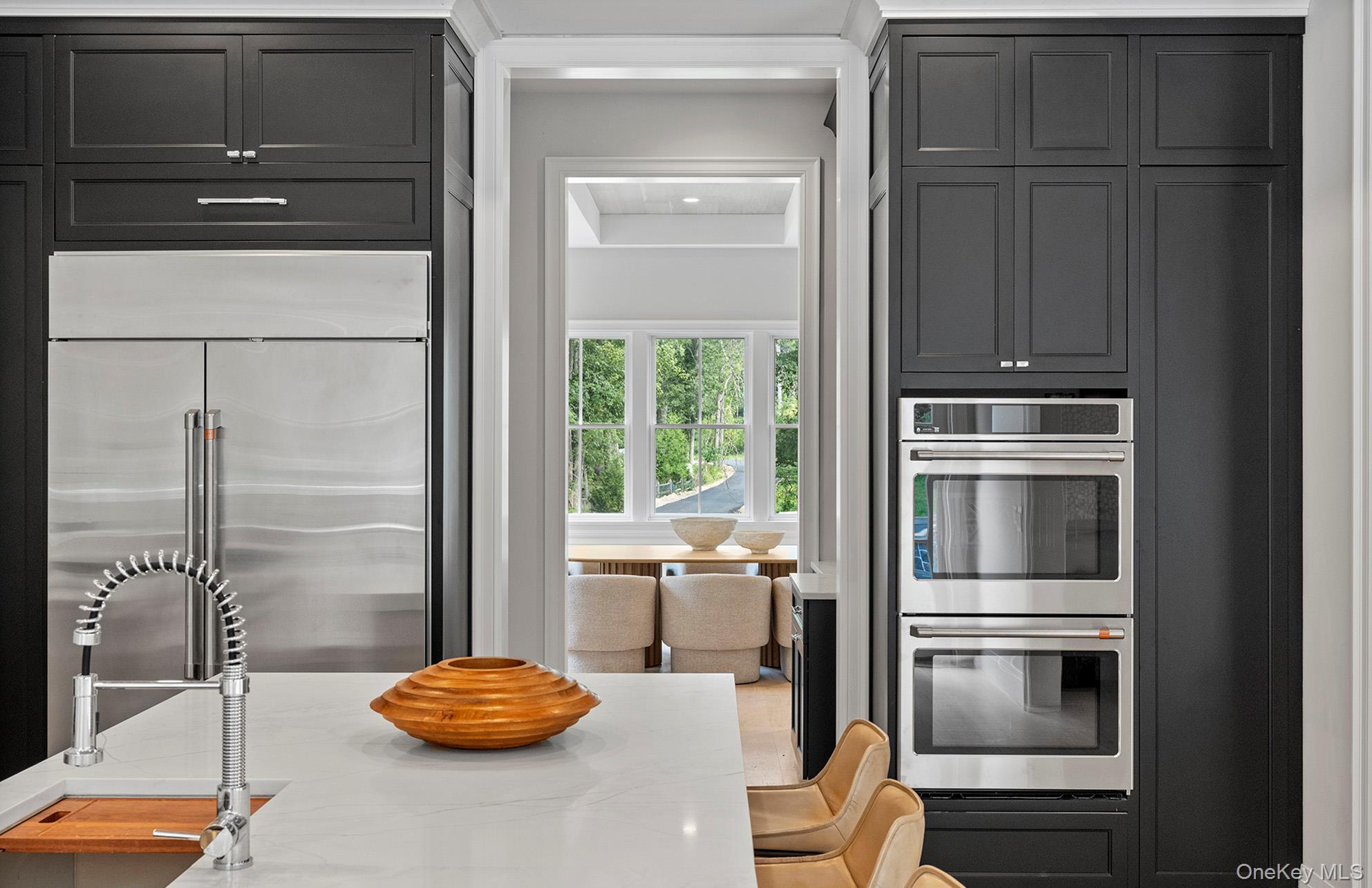 2524 Noyack Rd, Sag Harbor, NY 11963