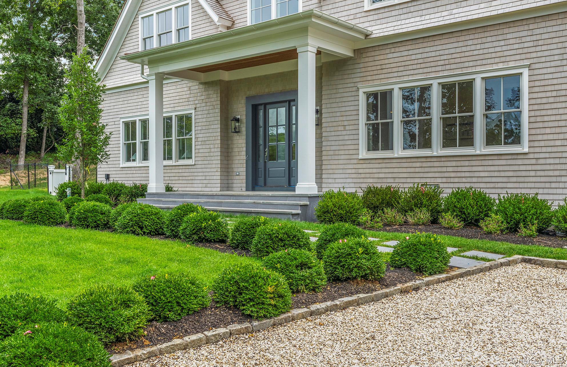 2524 Noyack Rd, Sag Harbor, NY 11963