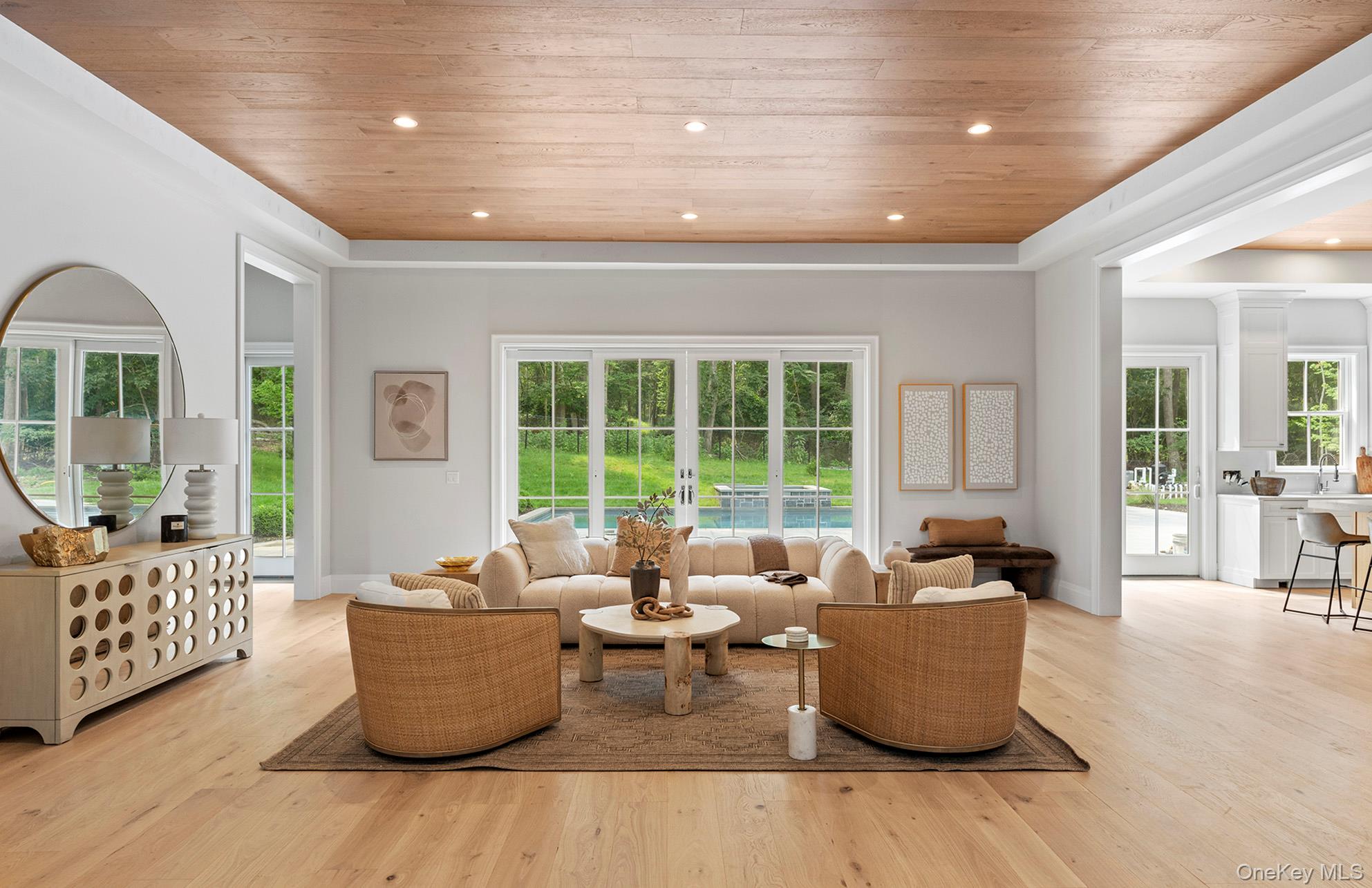 2524 Noyack Rd, Sag Harbor, NY 11963