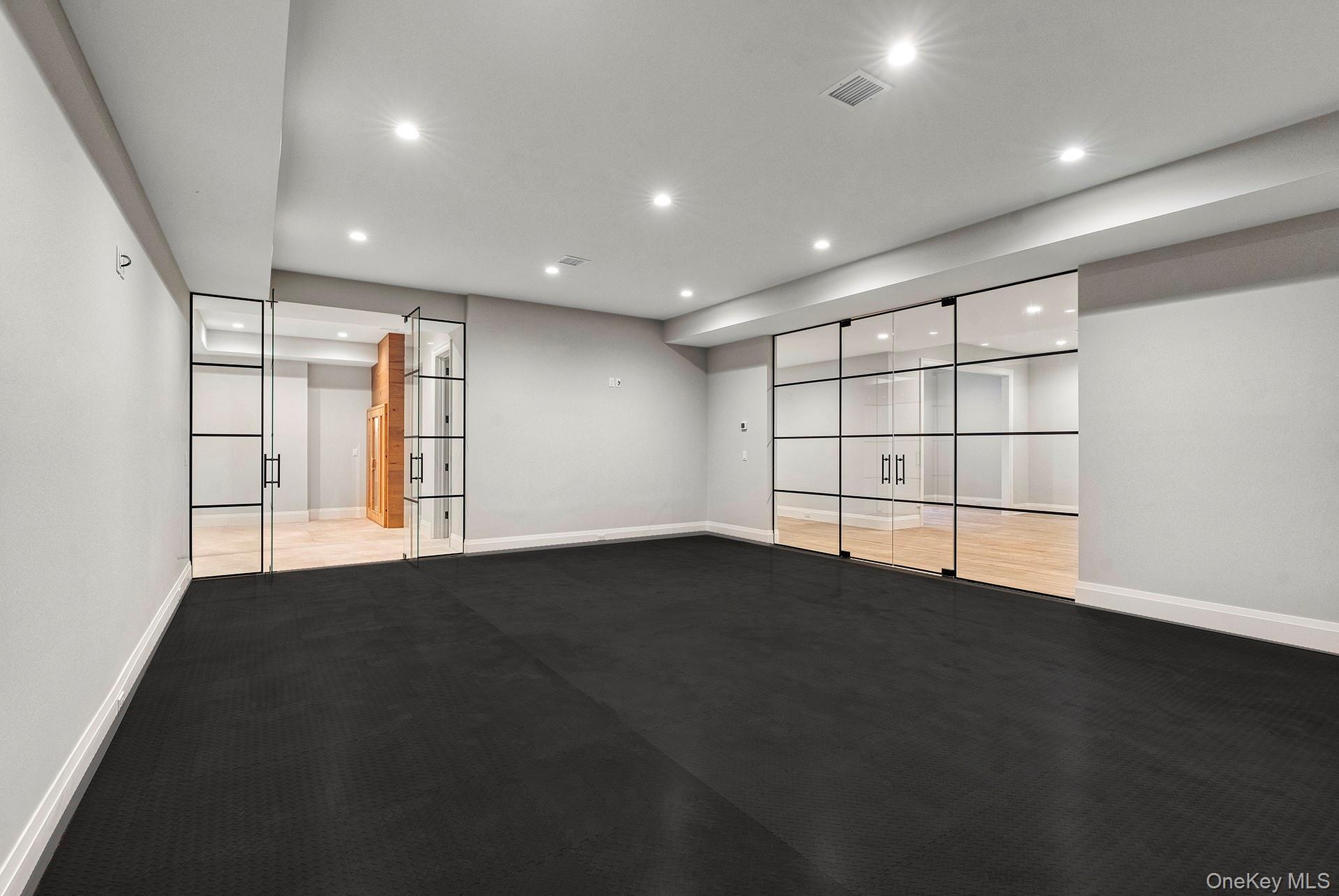 2524 Noyack Rd, Sag Harbor, NY 11963